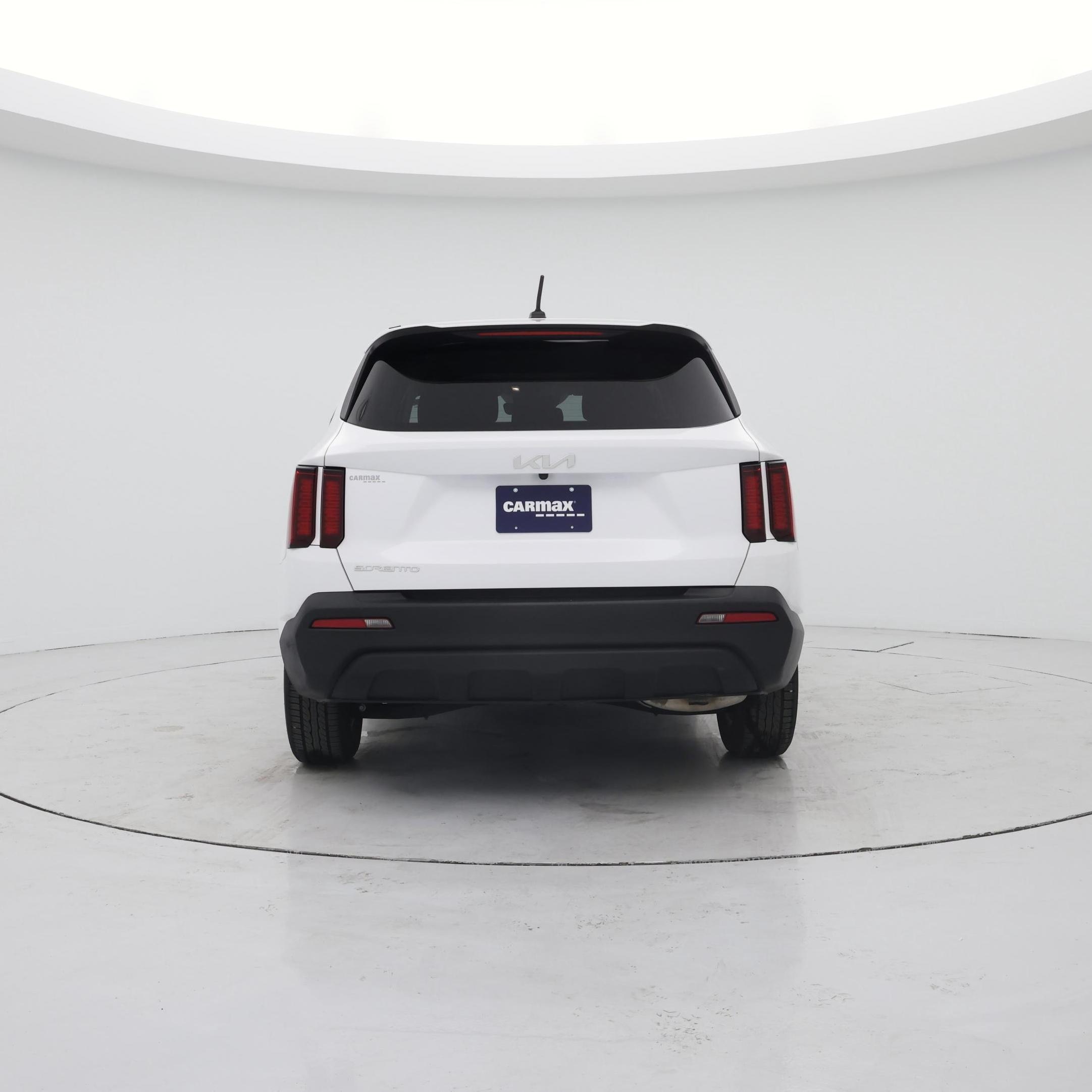 Thumbnail: 2023 Kia Sorento - 6