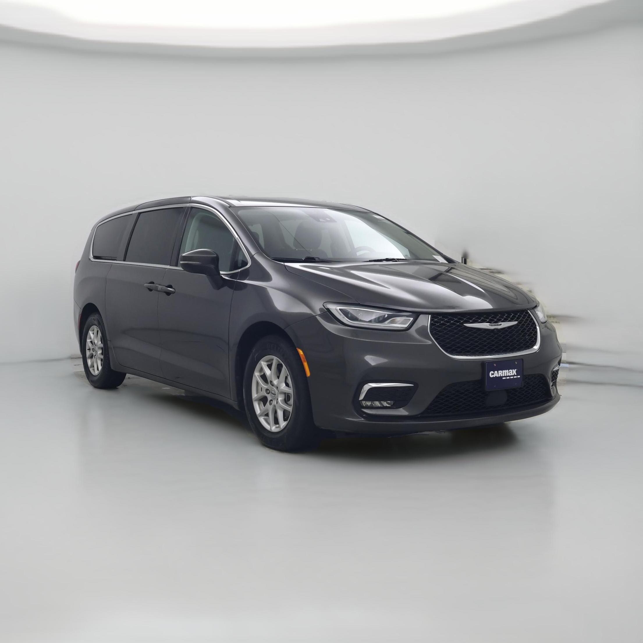 Thumbnail: 2023 Chrysler Pacifica - 1