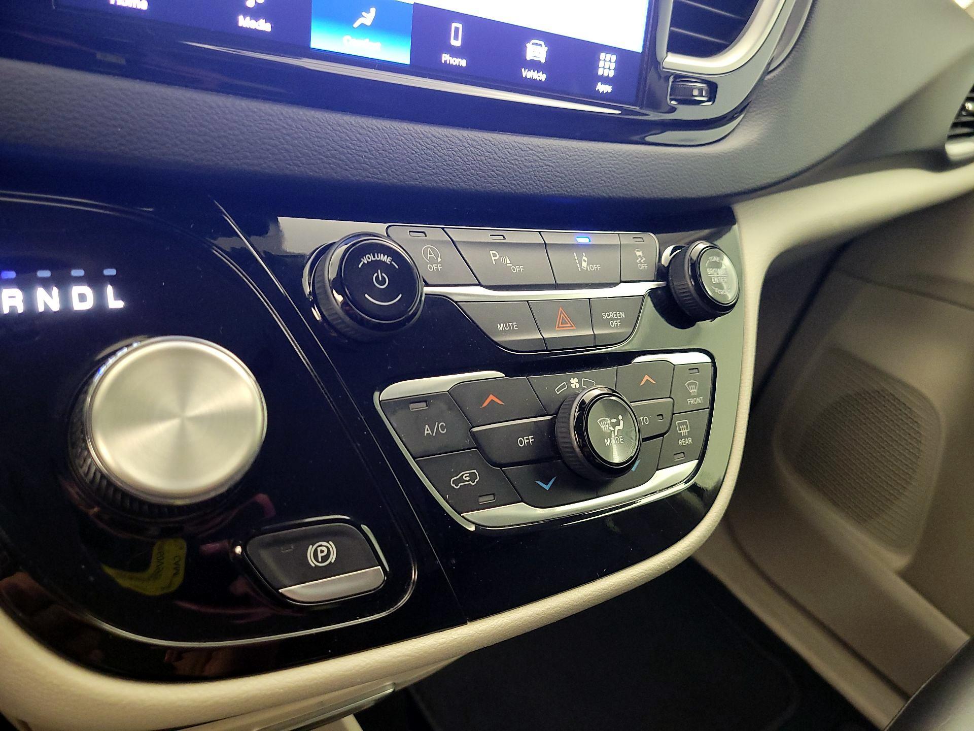 Thumbnail: 2023 Chrysler Pacifica - 15