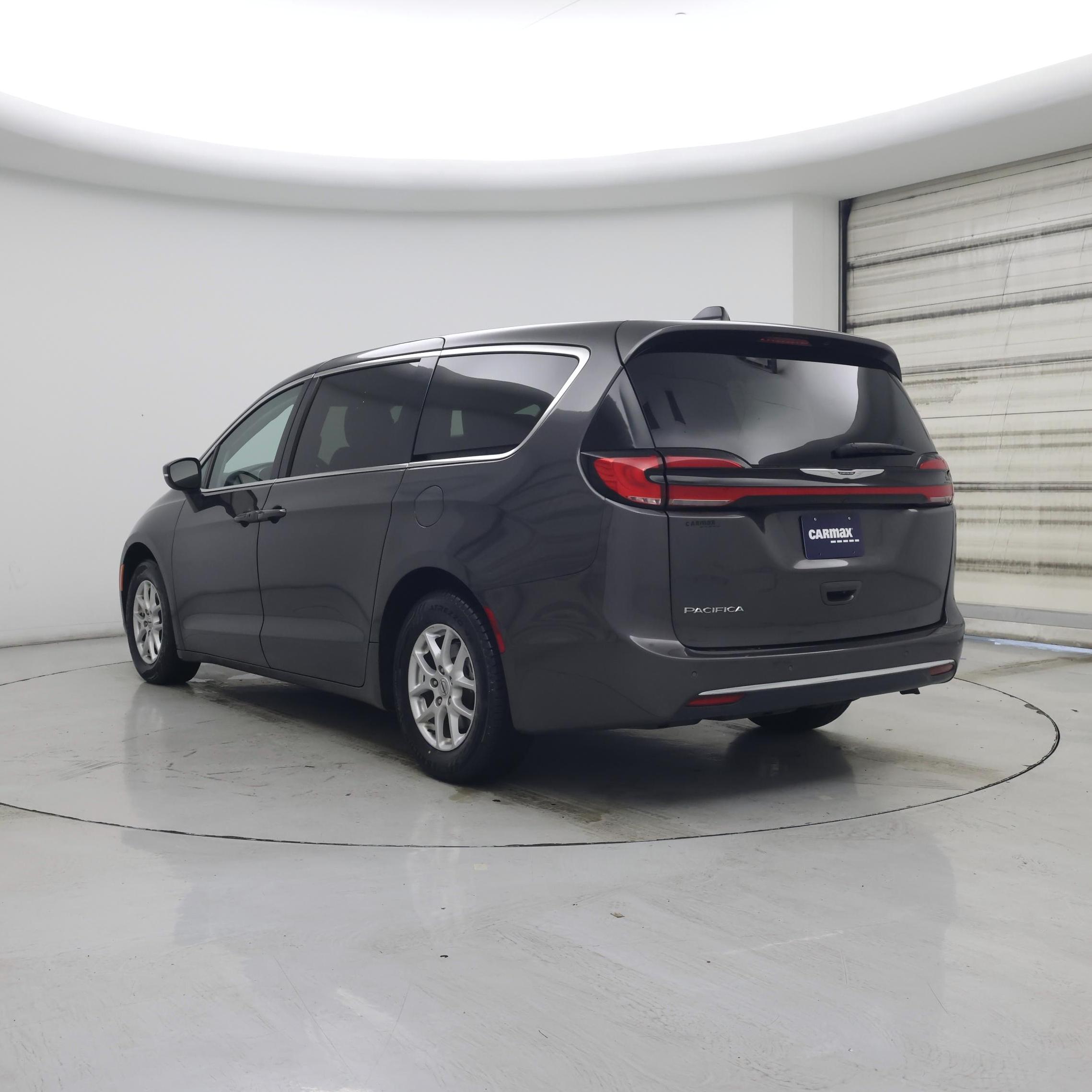 Thumbnail: 2023 Chrysler Pacifica - 2