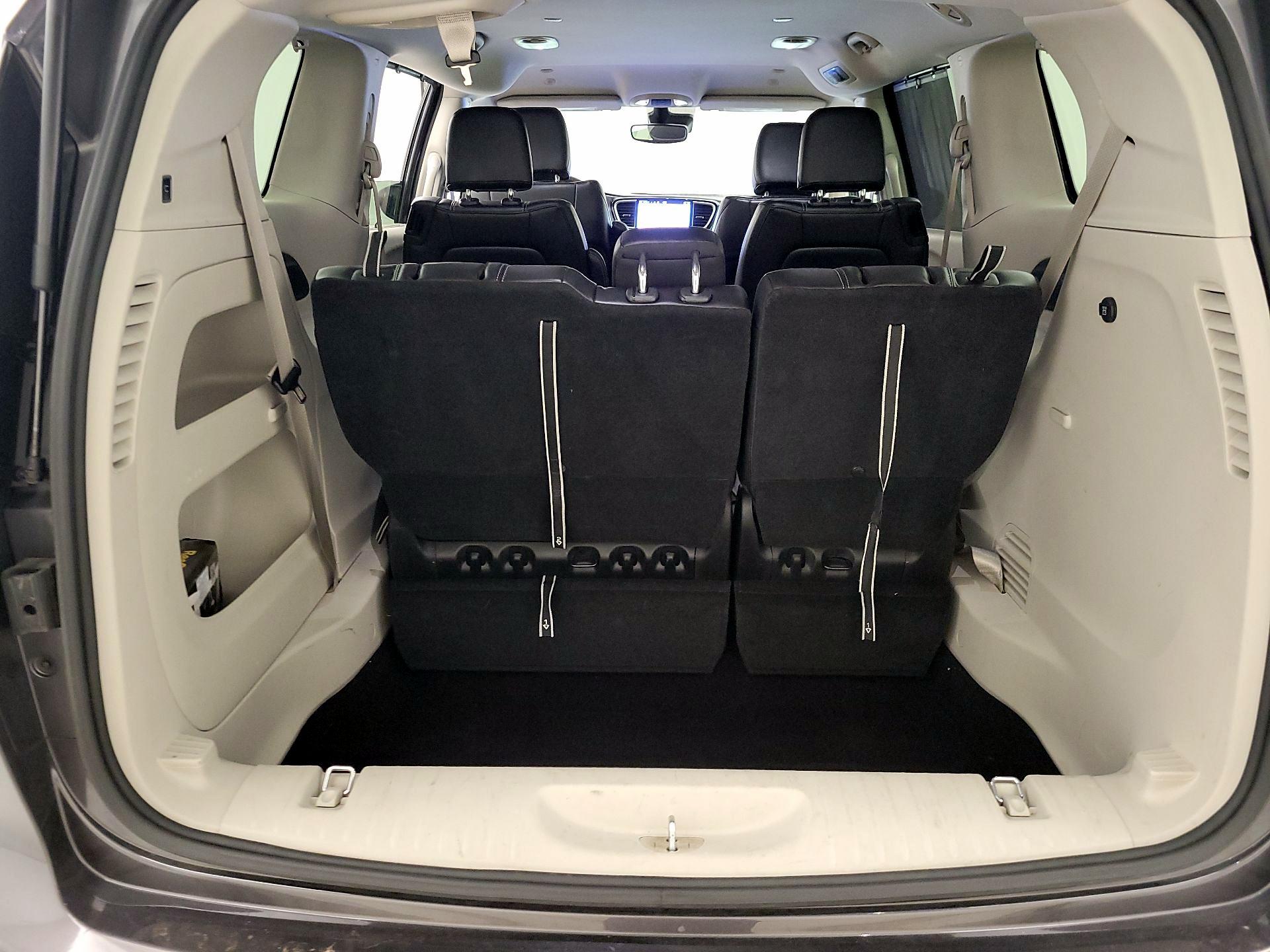 Thumbnail: 2023 Chrysler Pacifica - 20