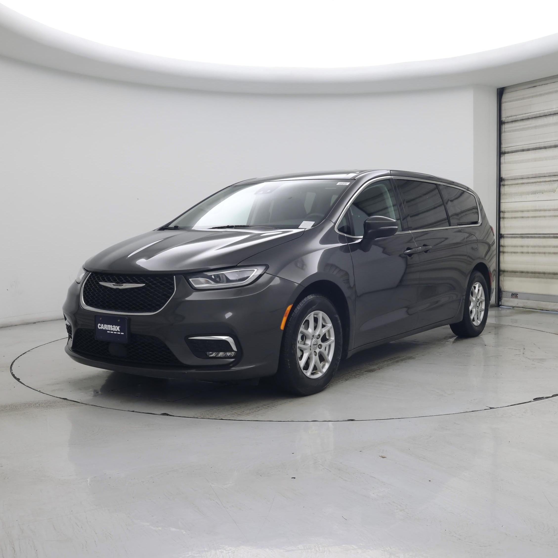 Thumbnail: 2023 Chrysler Pacifica - 4