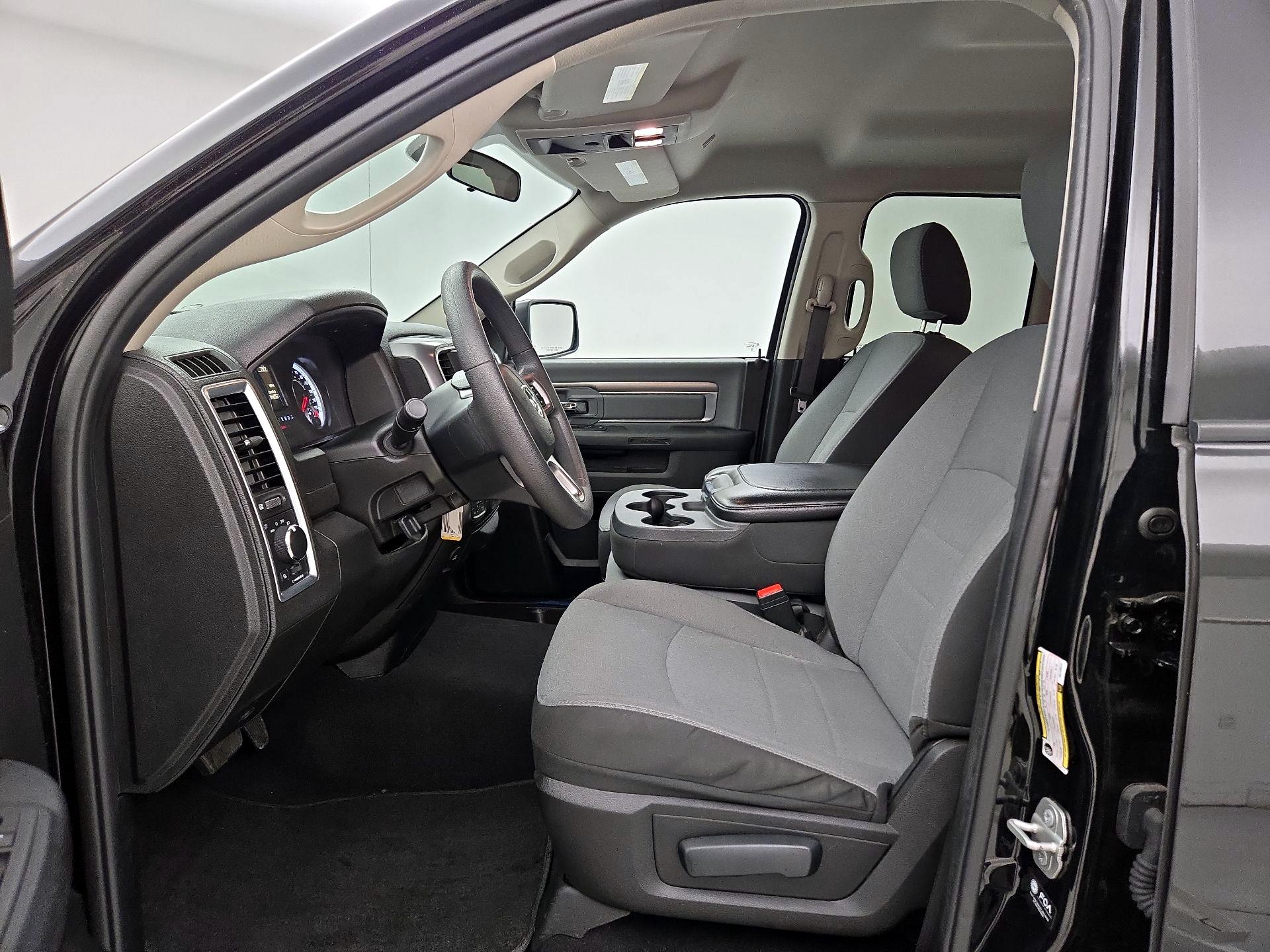 Thumbnail: 2024 RAM 1500 Classic - 11