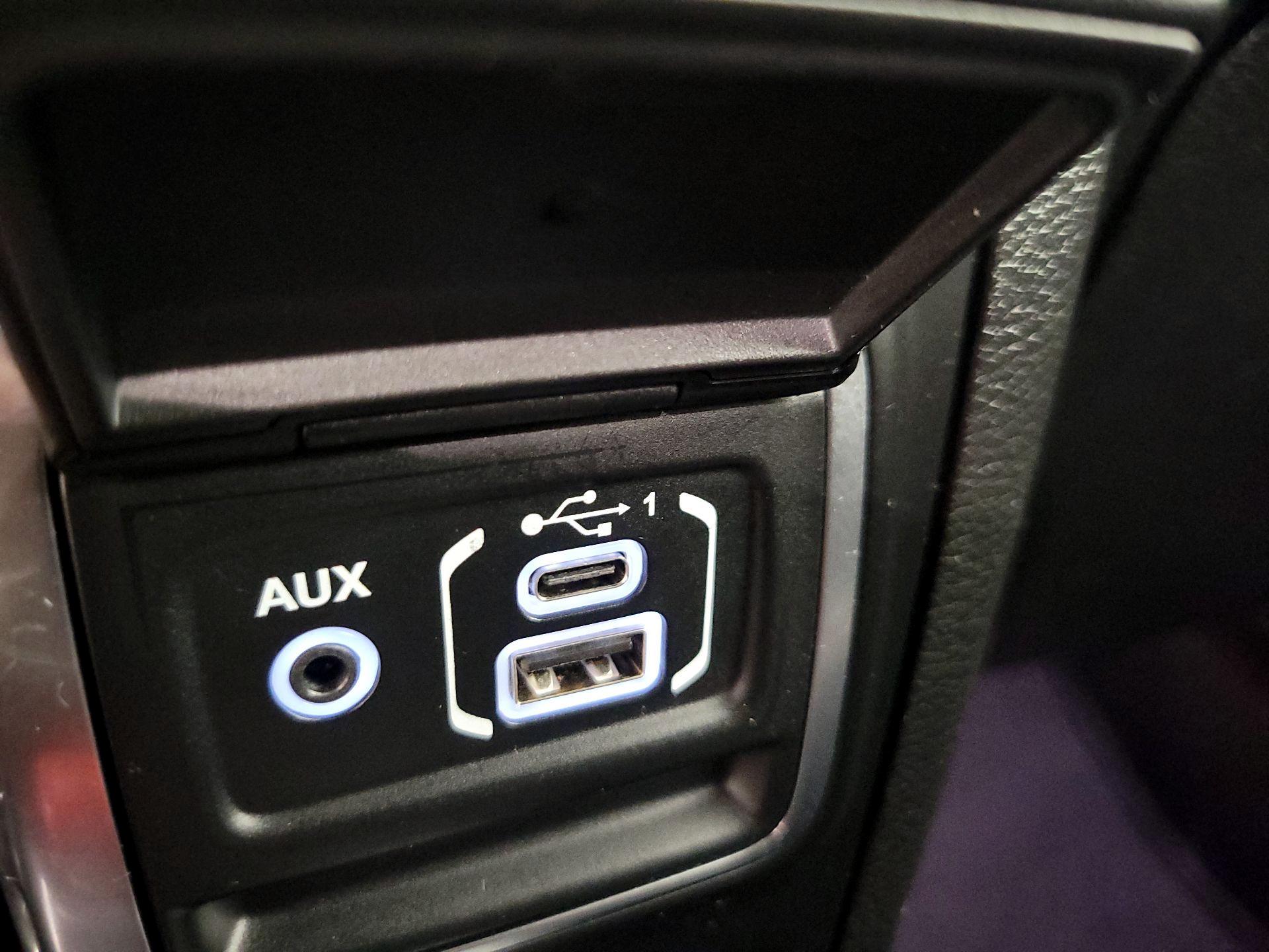 Thumbnail: 2021 Jeep Gladiator - 19