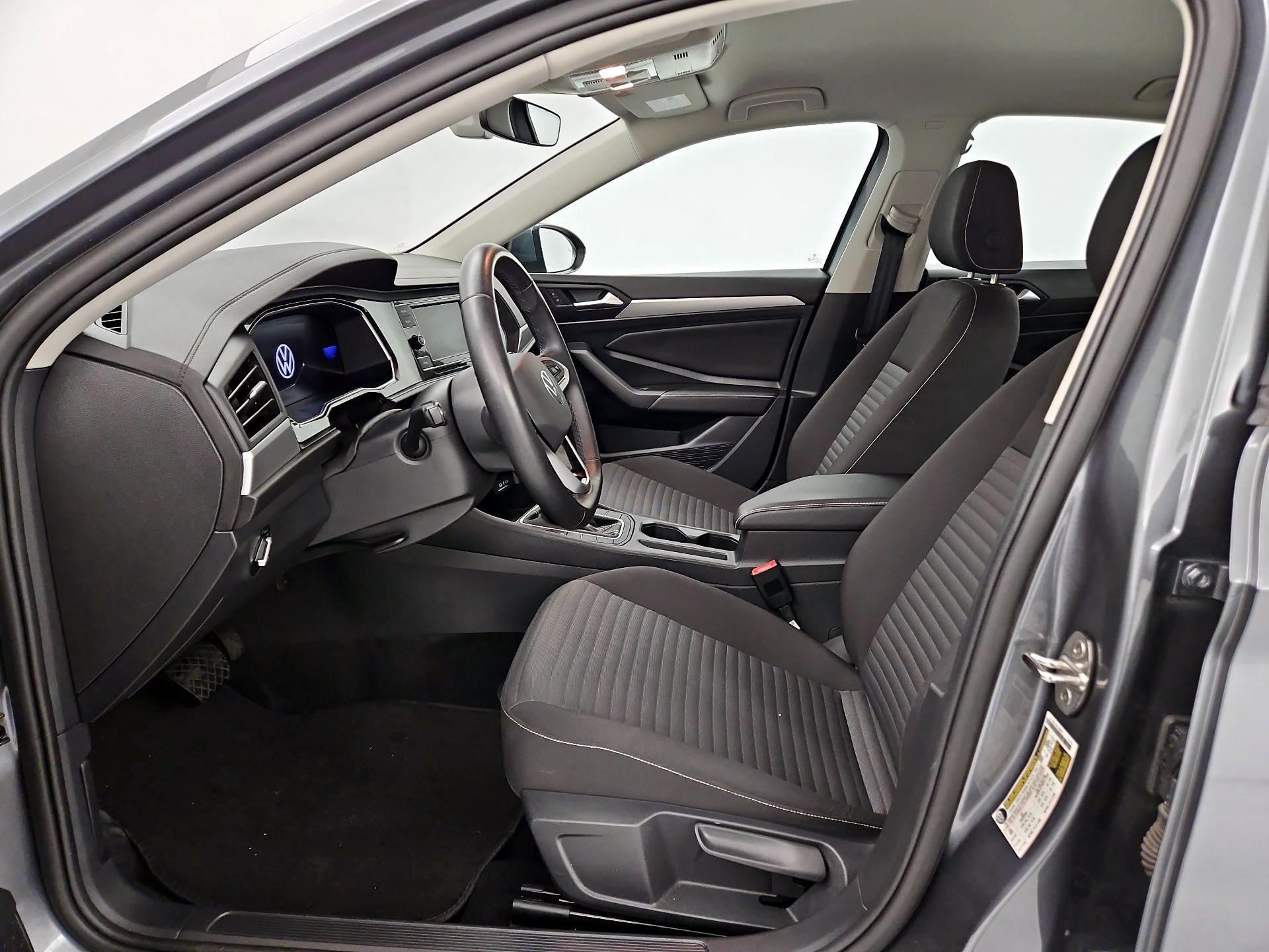 Thumbnail: 2024 Volkswagen Jetta - 11
