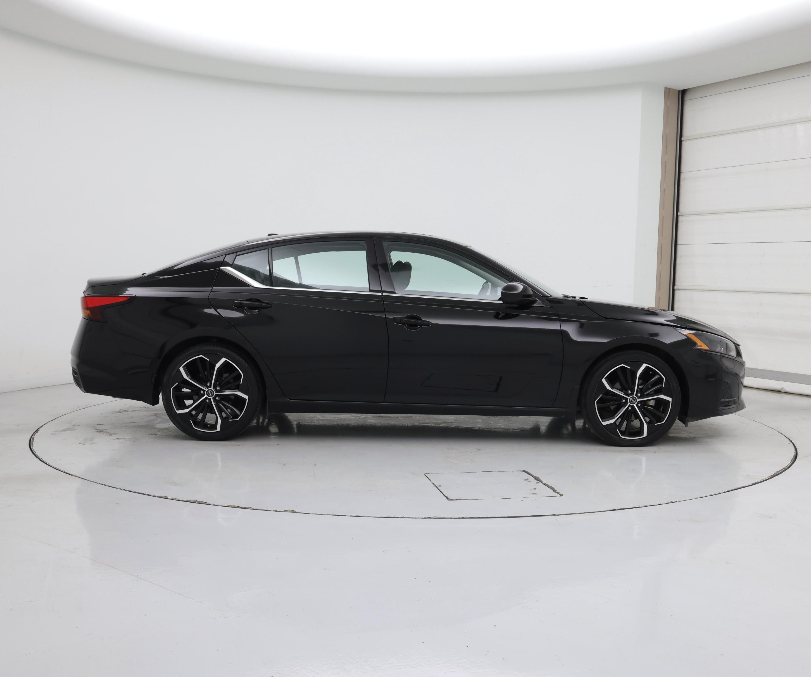 Thumbnail: 2023 Nissan Altima - 7