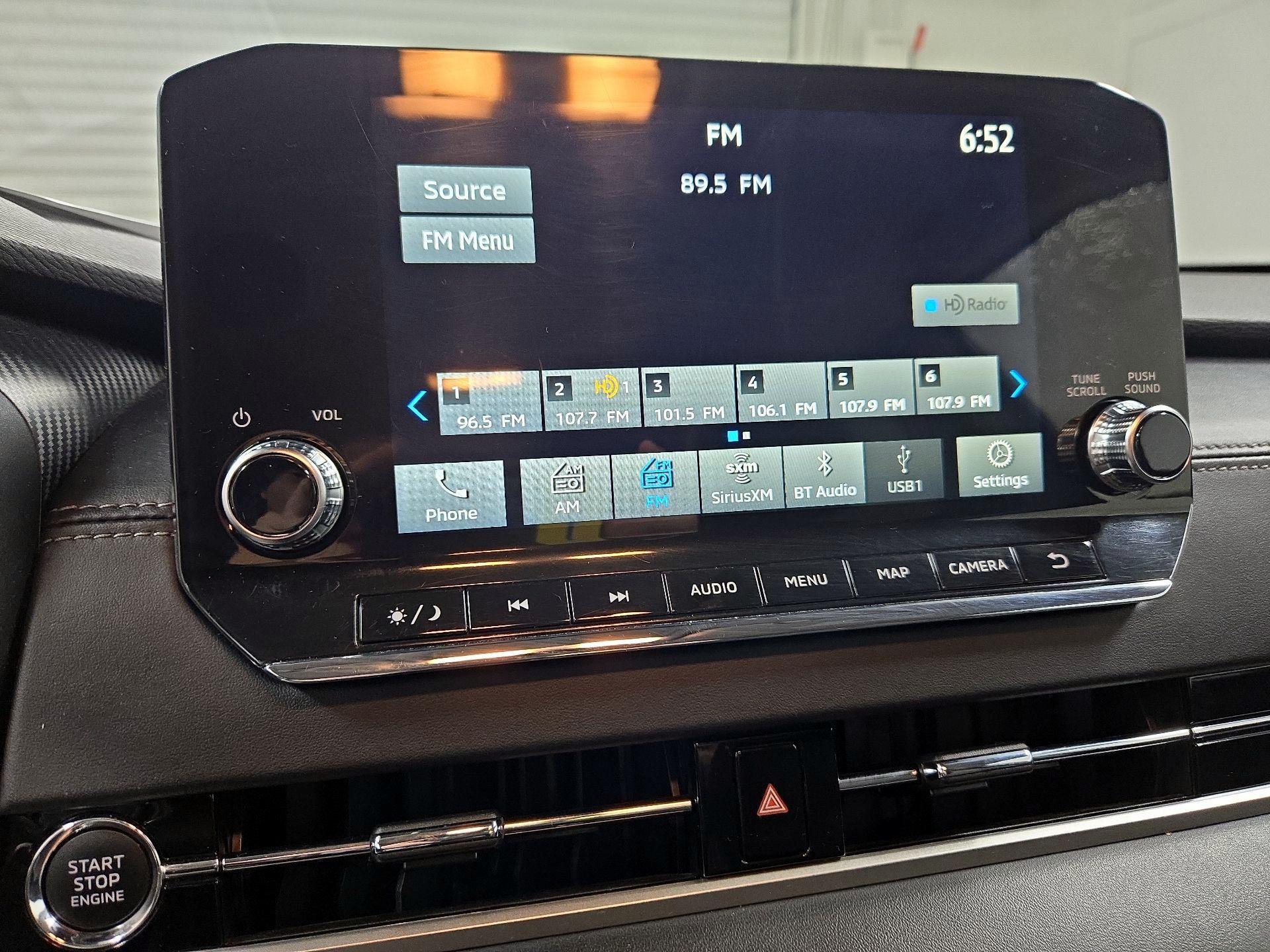 Thumbnail: 2024 Mitsubishi Outlander - 16