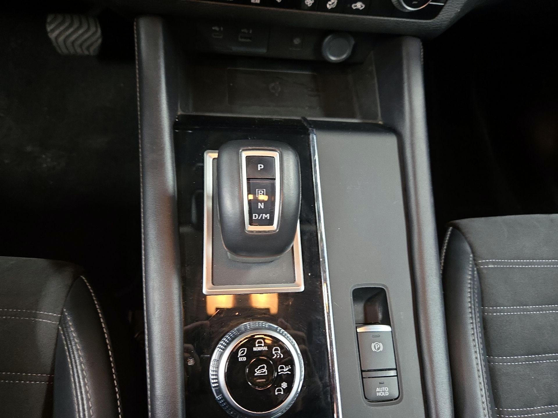 Thumbnail: 2024 Mitsubishi Outlander - 18