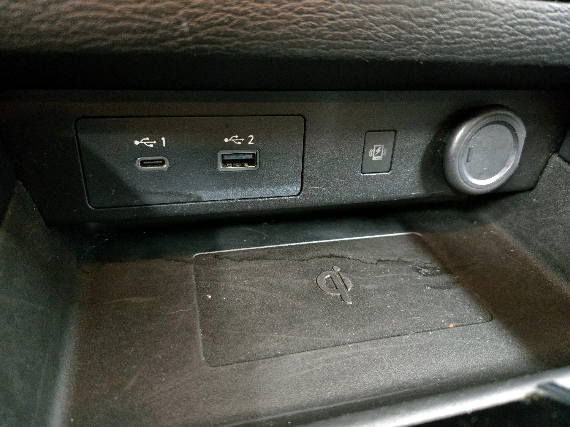 Thumbnail: 2024 Mitsubishi Outlander - 19