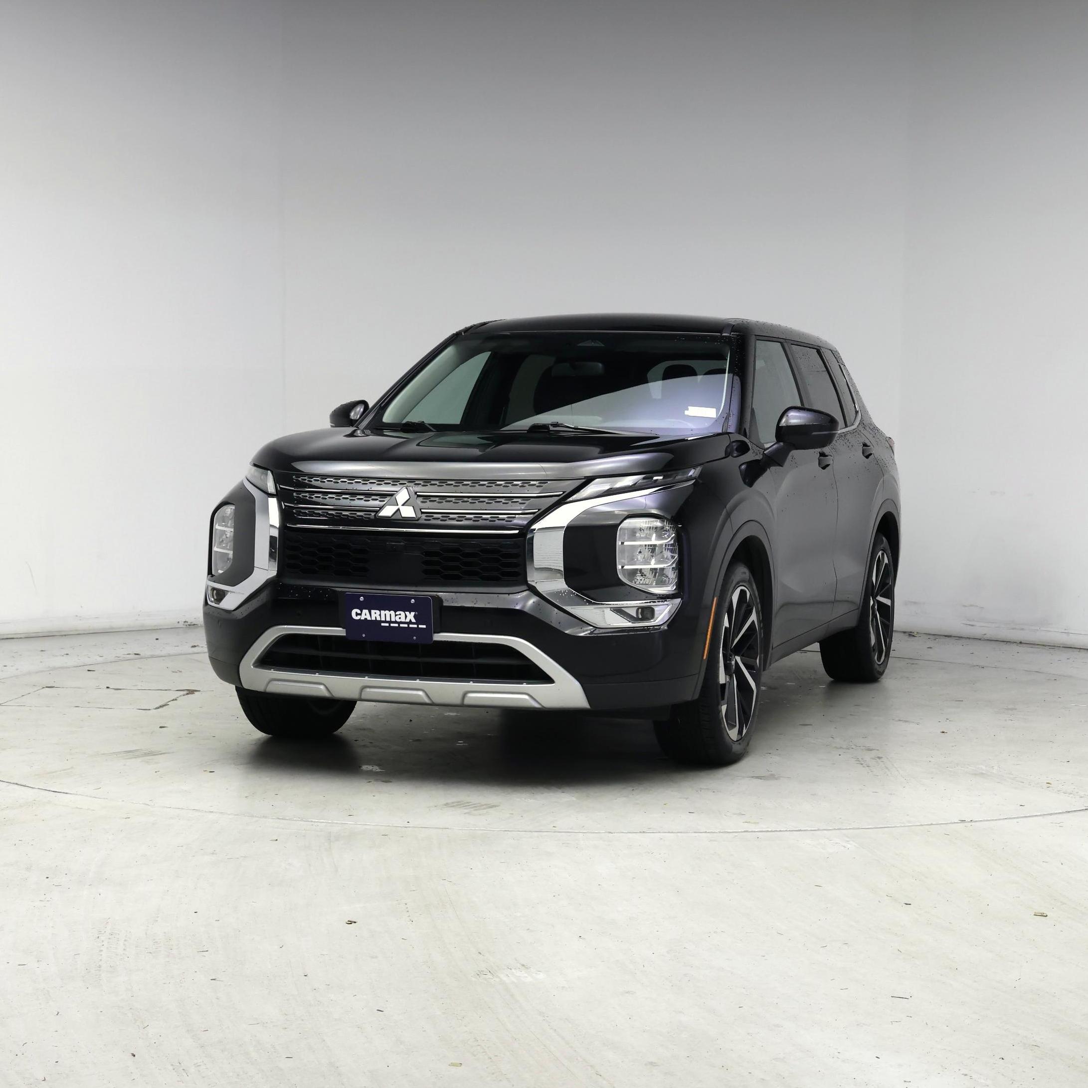 Thumbnail: 2024 Mitsubishi Outlander - 4