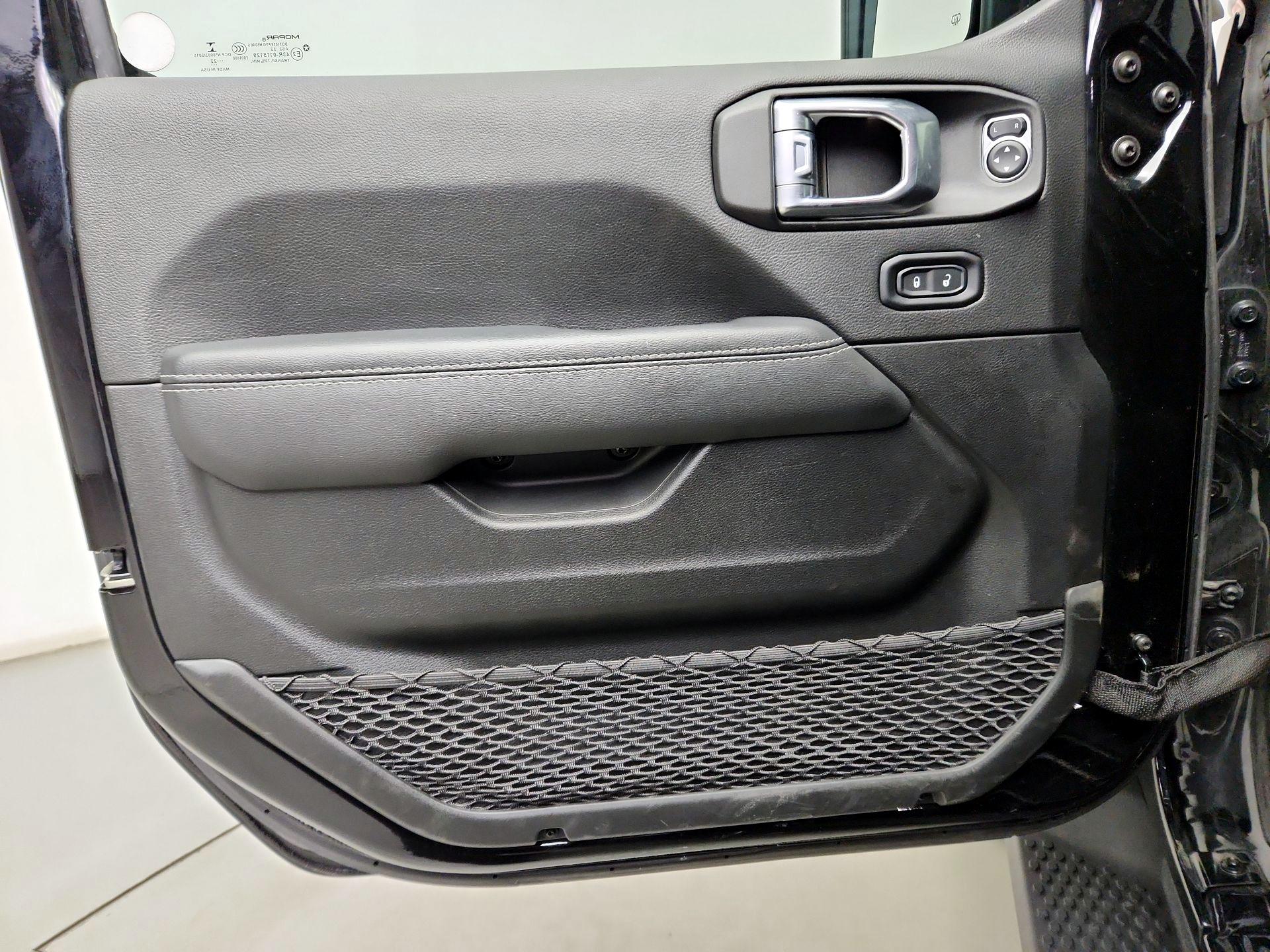 Thumbnail: 2022 Jeep Wrangler - 12