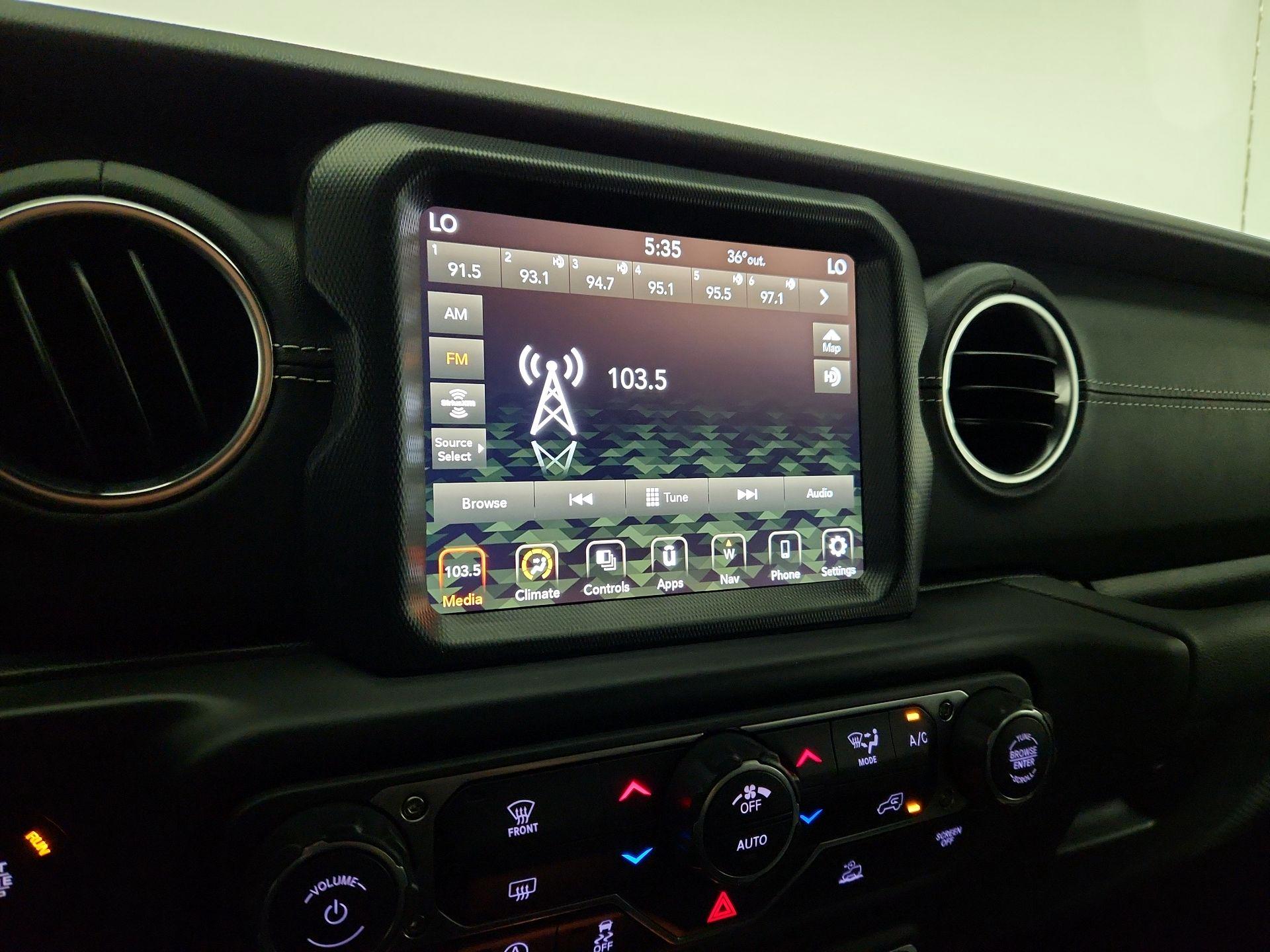 Thumbnail: 2022 Jeep Wrangler - 16