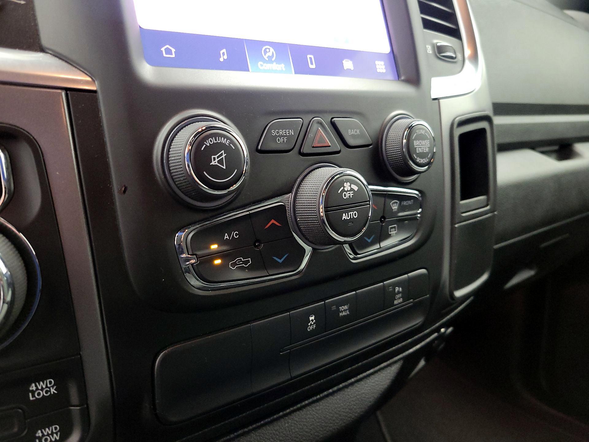 Thumbnail: 2022 RAM 1500 Classic - 15