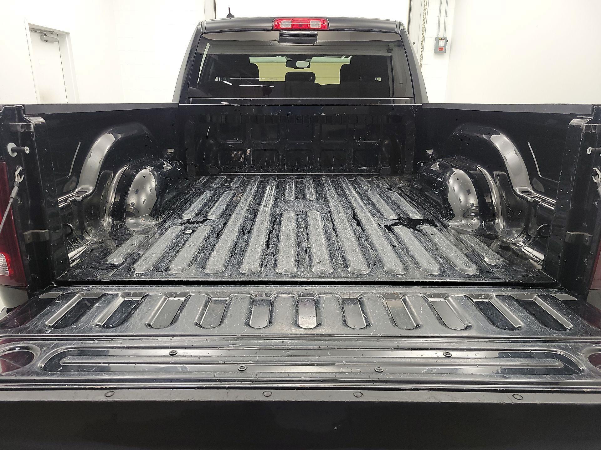 Thumbnail: 2022 RAM 1500 Classic - 18