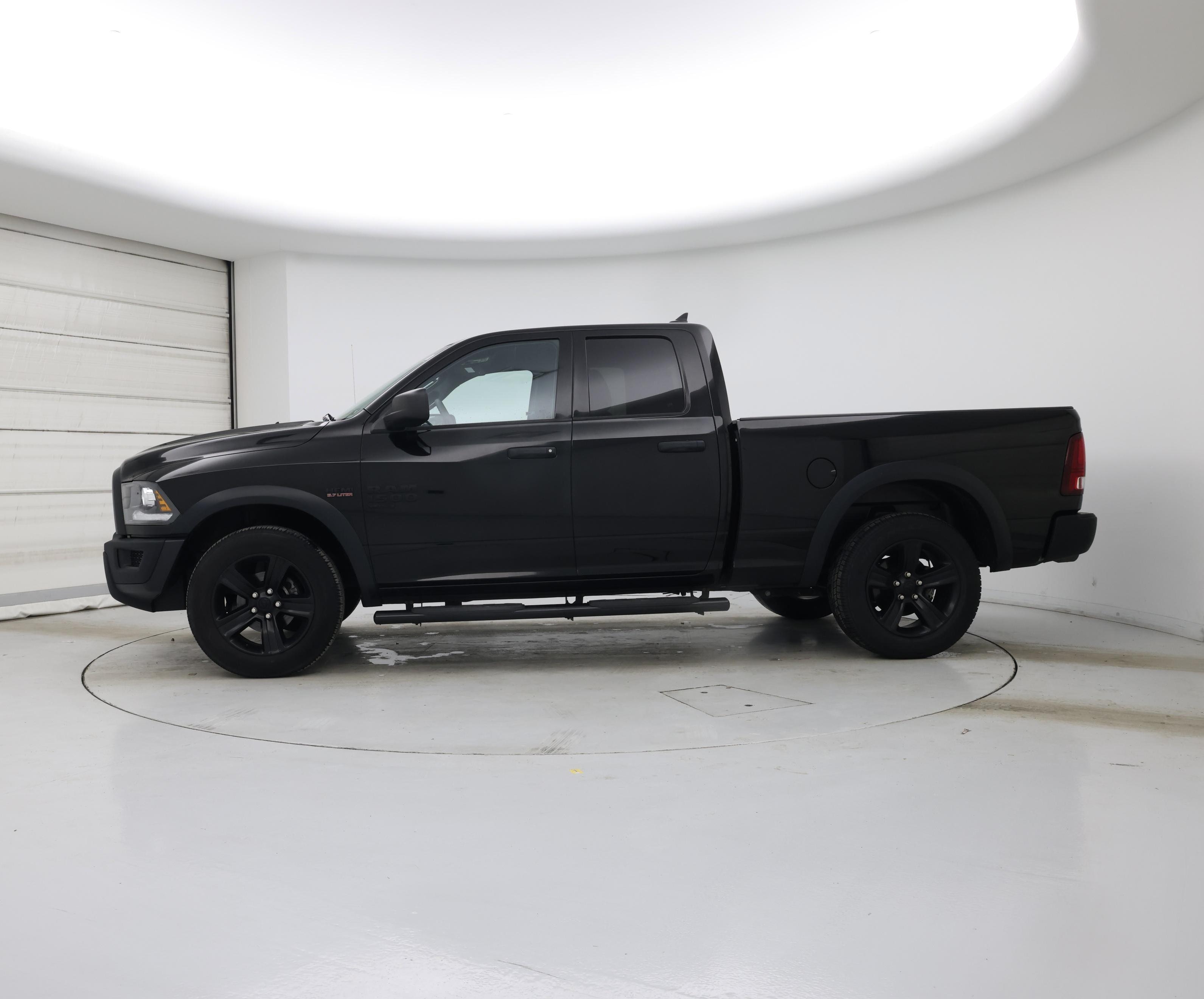 Thumbnail: 2022 RAM 1500 Classic - 3