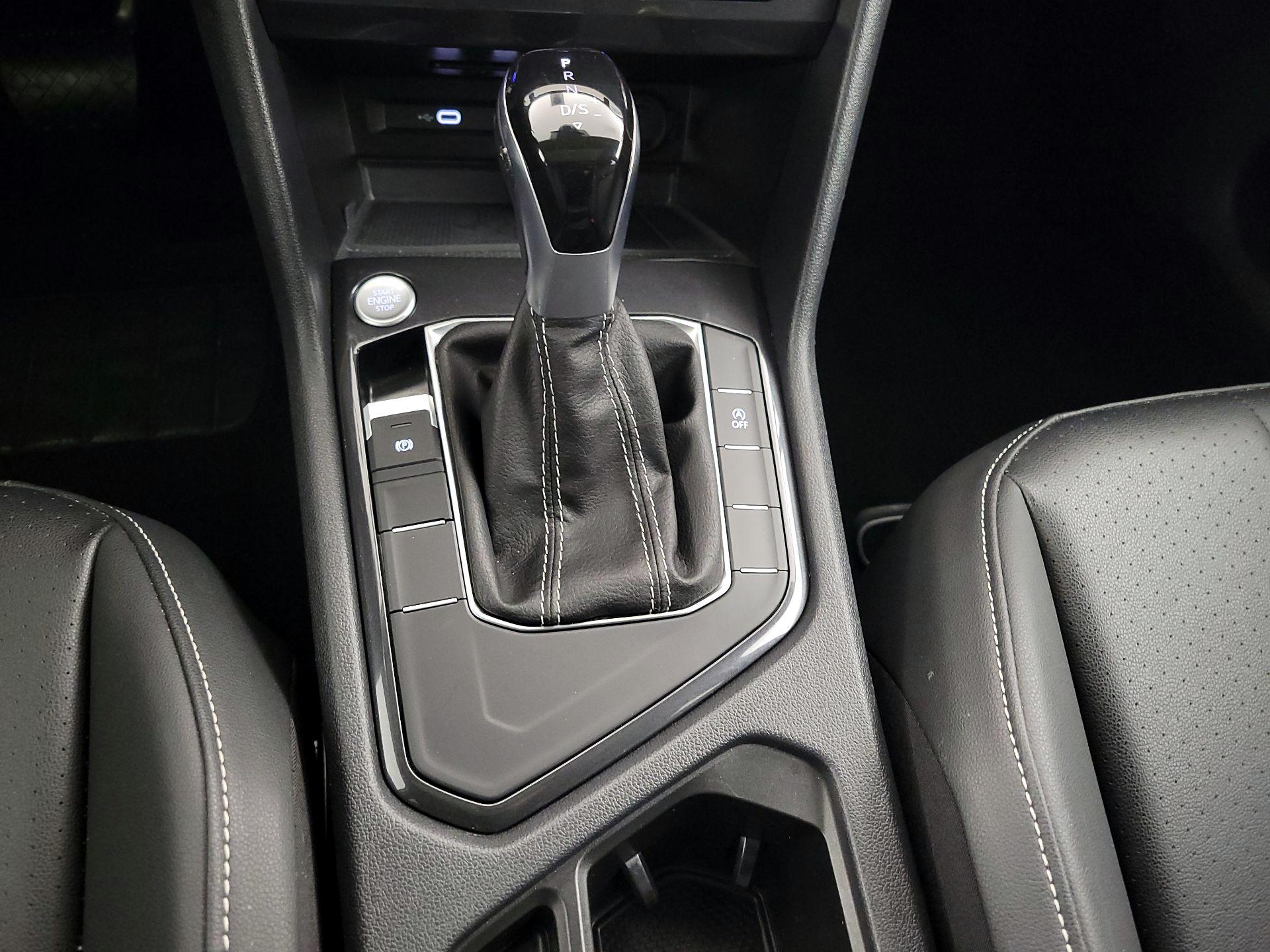 Thumbnail: 2024 Volkswagen Tiguan - 17