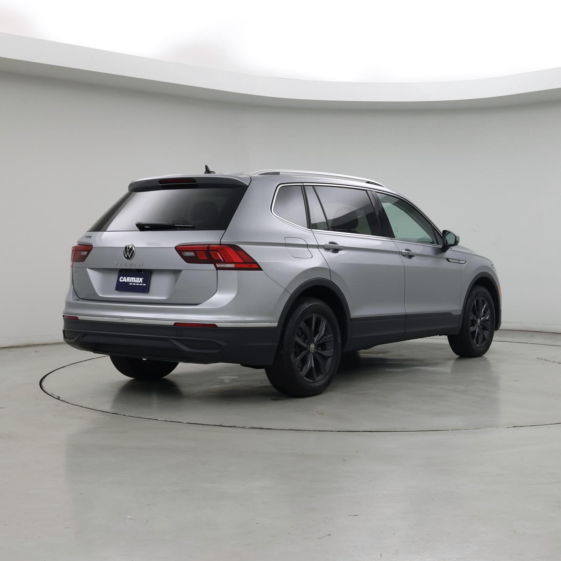 Thumbnail: 2024 Volkswagen Tiguan - 8