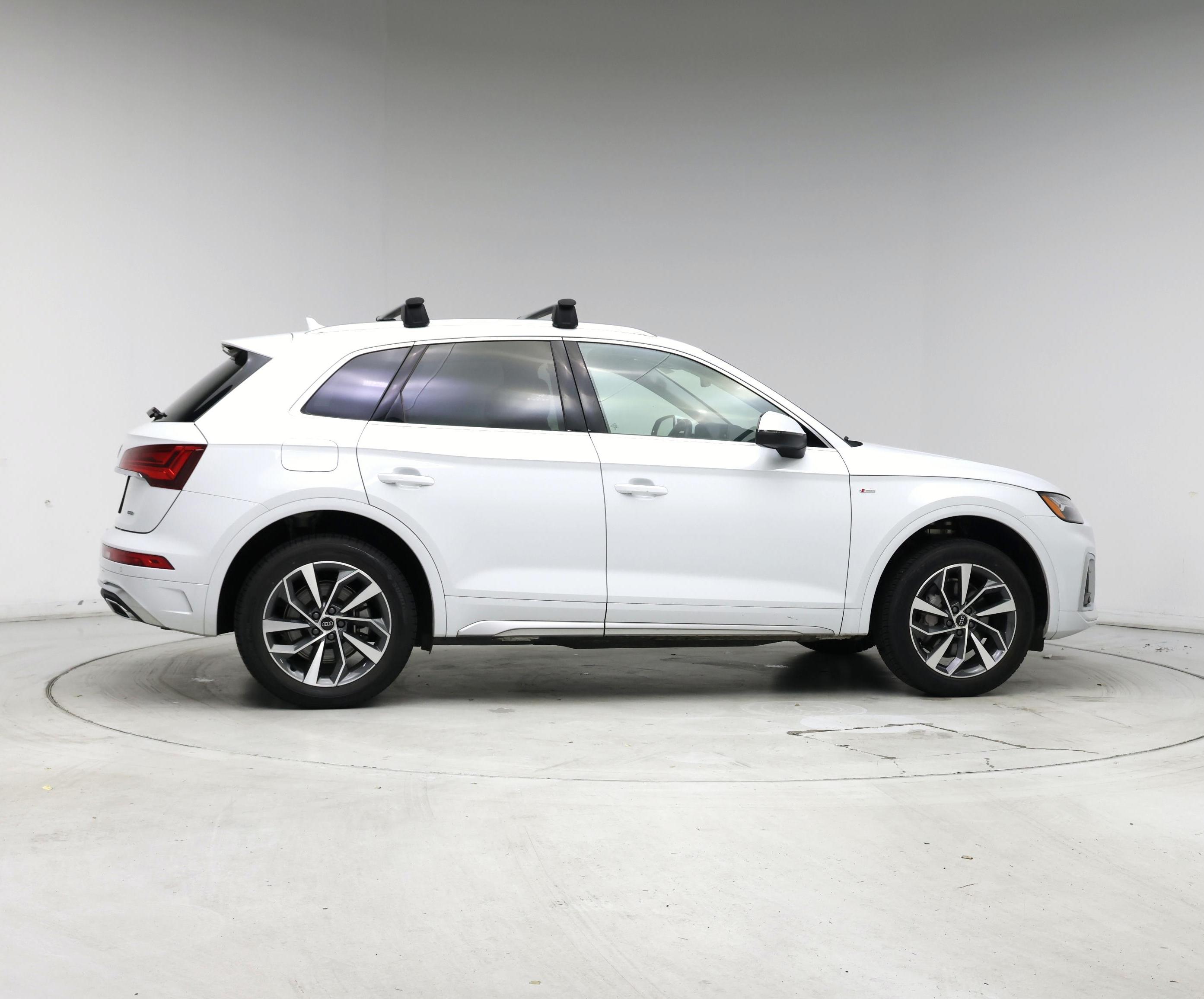 Thumbnail: 2024 Audi Q5 - 7