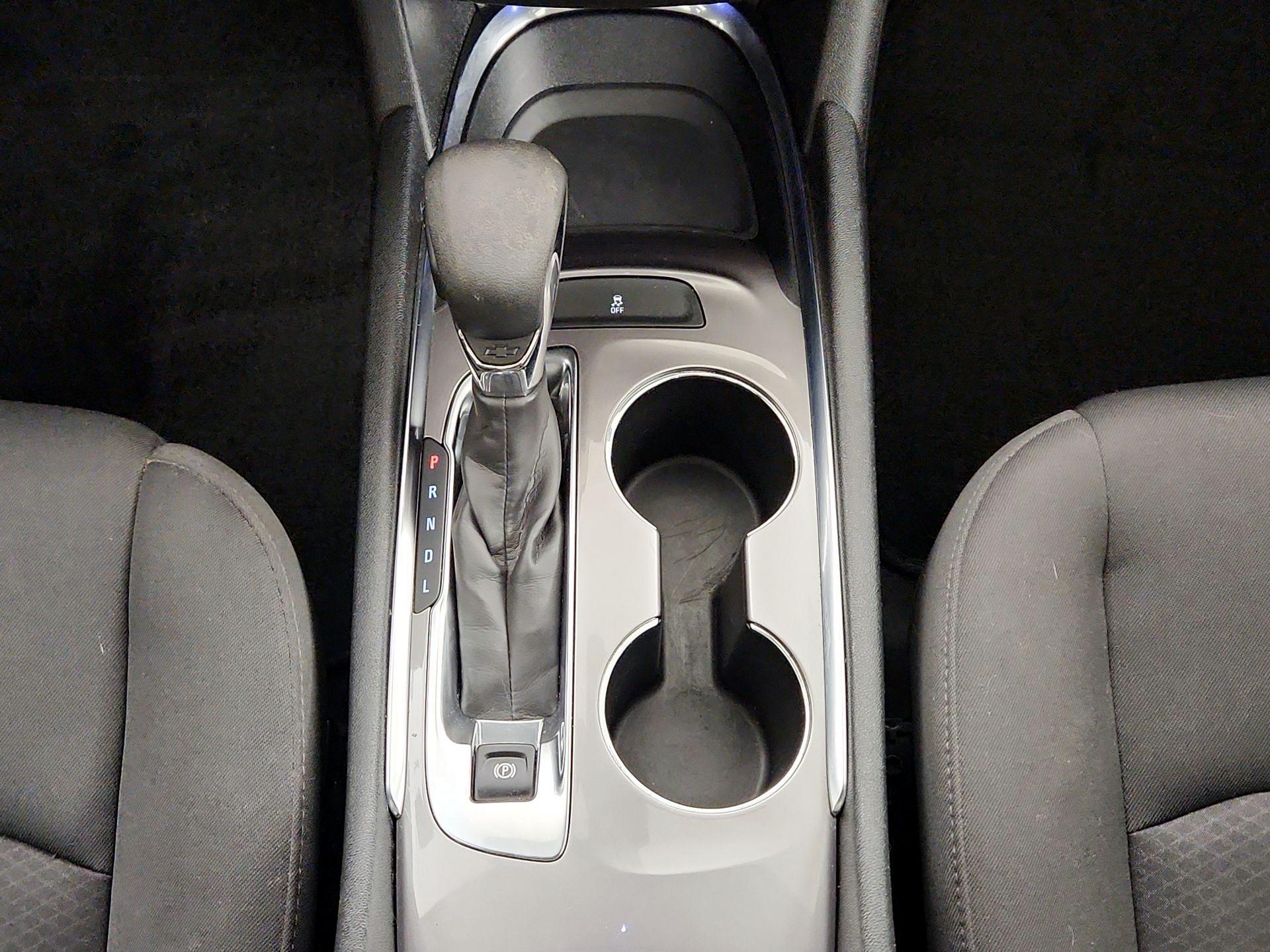 Thumbnail: 2022 Chevrolet Malibu - 17