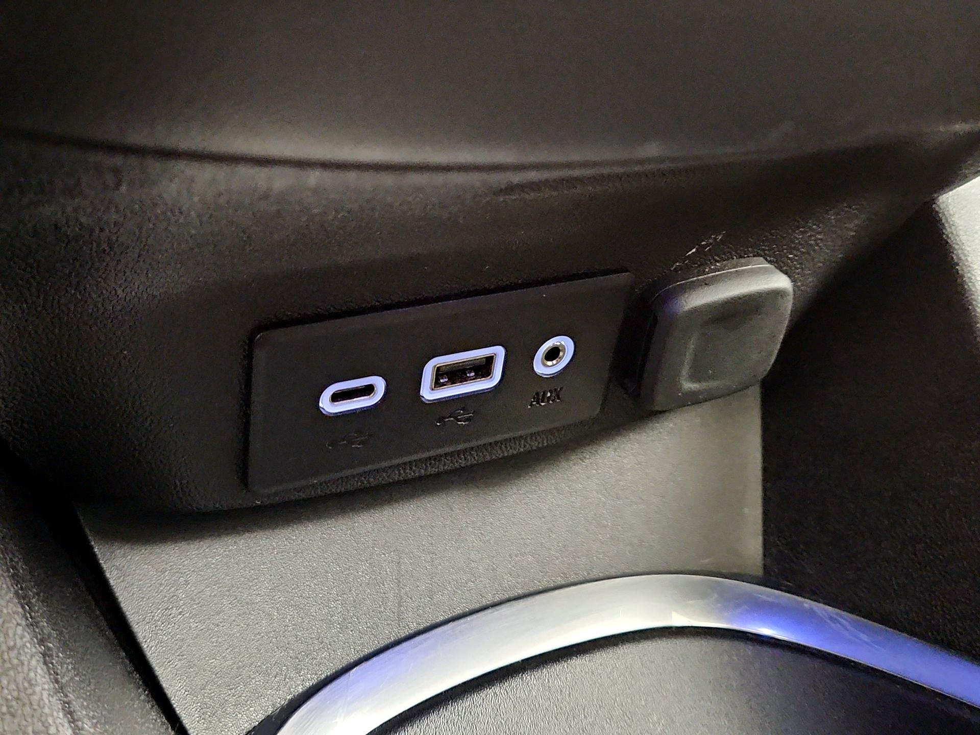 Thumbnail: 2022 Chevrolet Malibu - 18