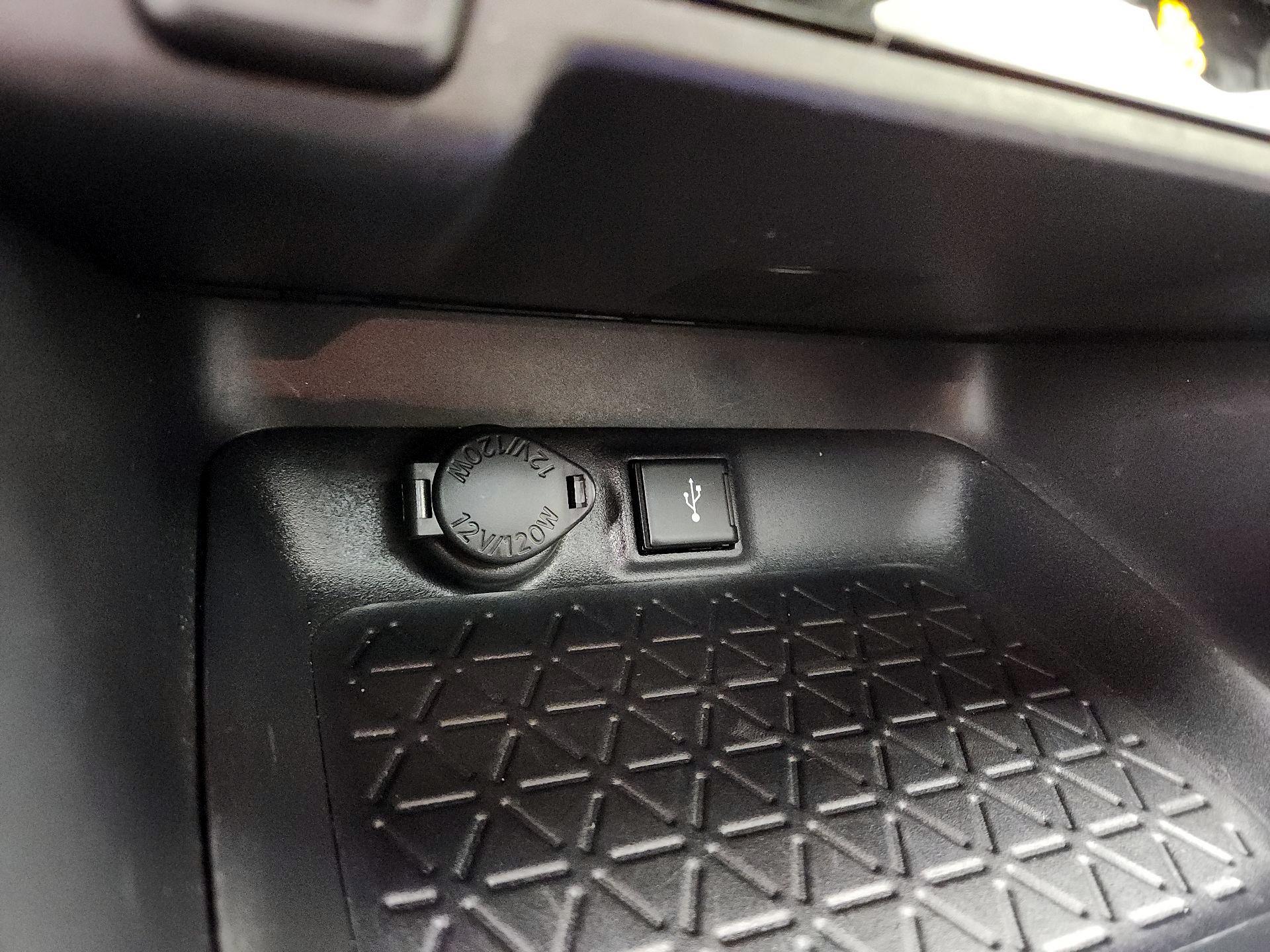 Thumbnail: 2020 Toyota RAV4 - 18