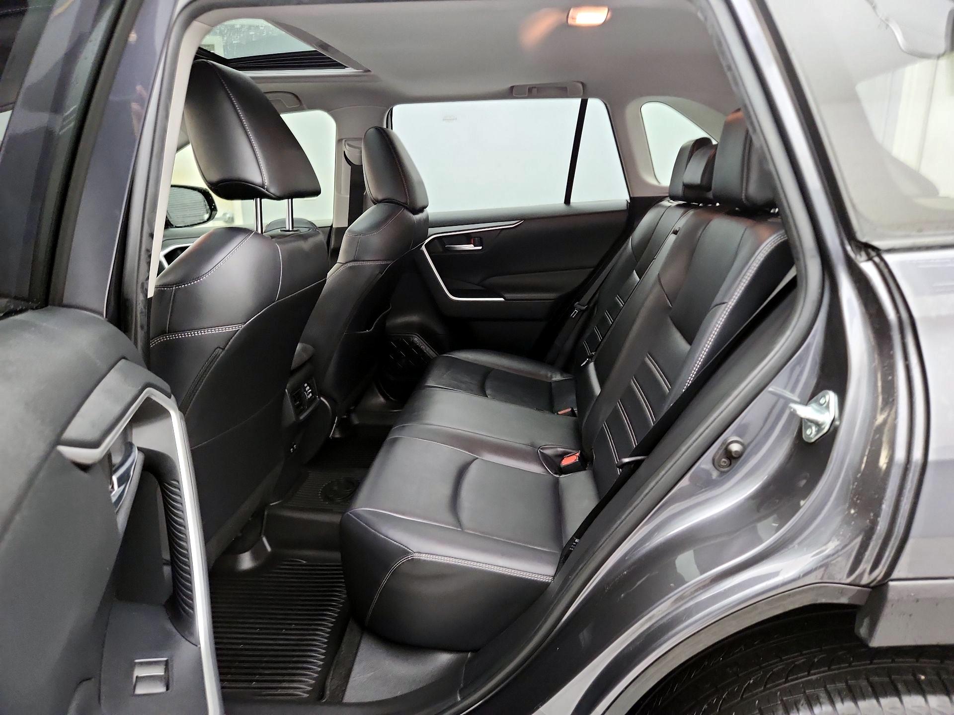 Thumbnail: 2020 Toyota RAV4 - 20