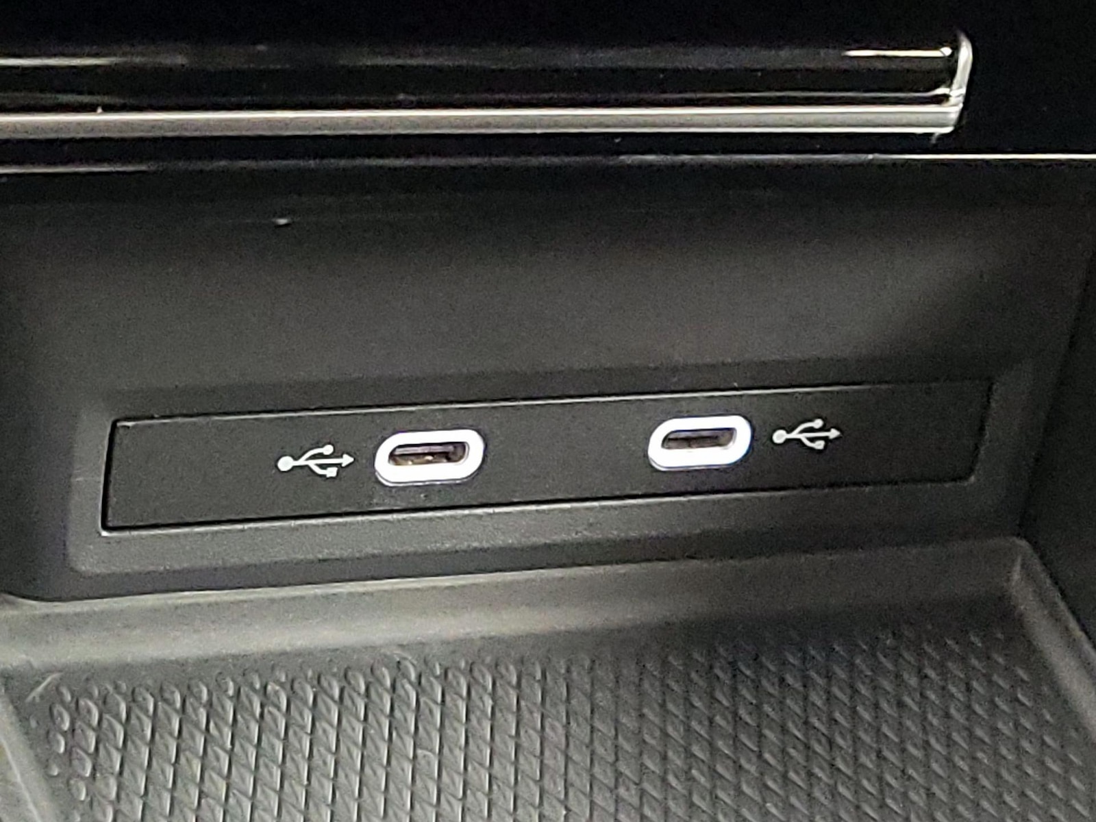 2024 Volkswagen Atlas SE w/Tech - Photo 20