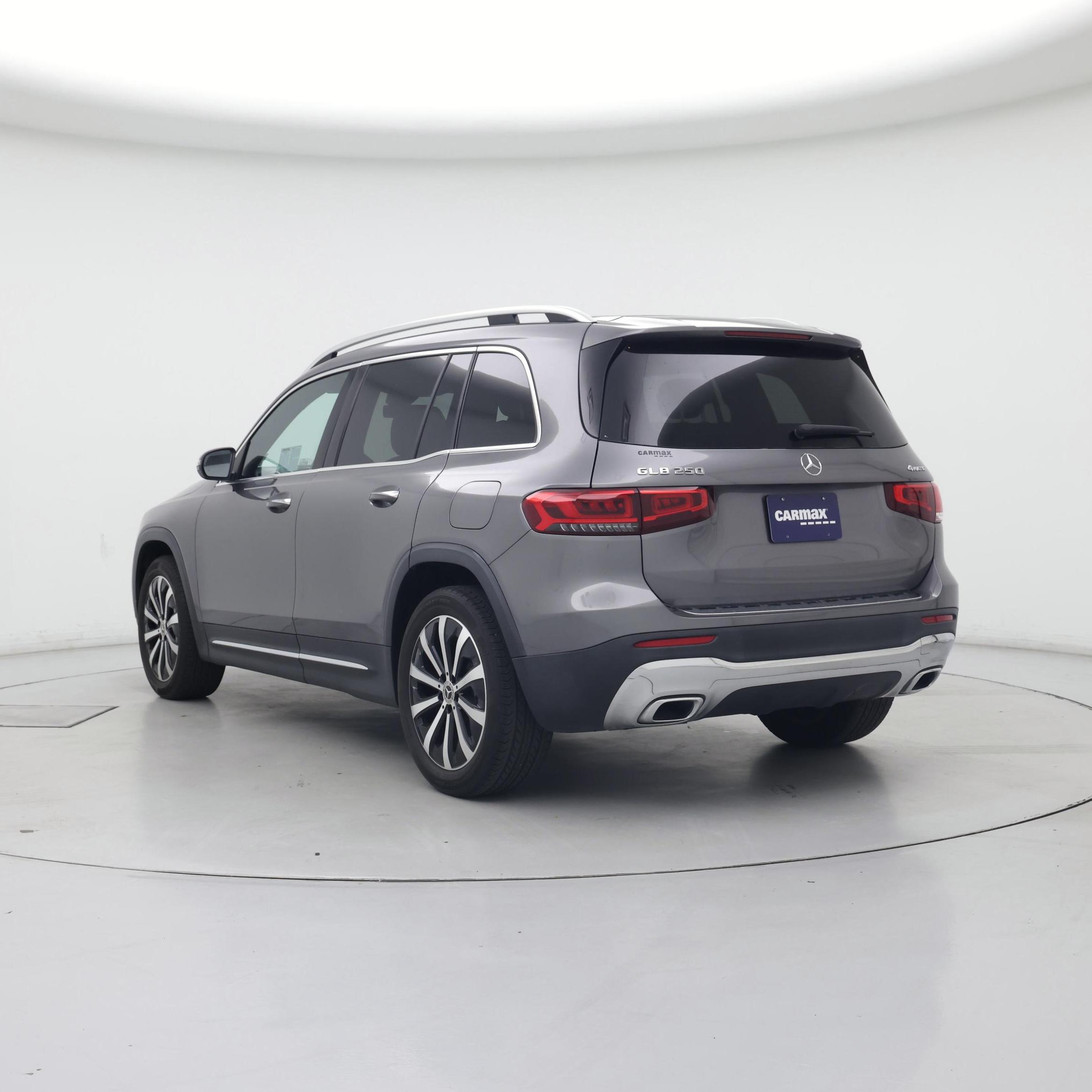 Thumbnail: 2022 Mercedes-Benz GLB - 2