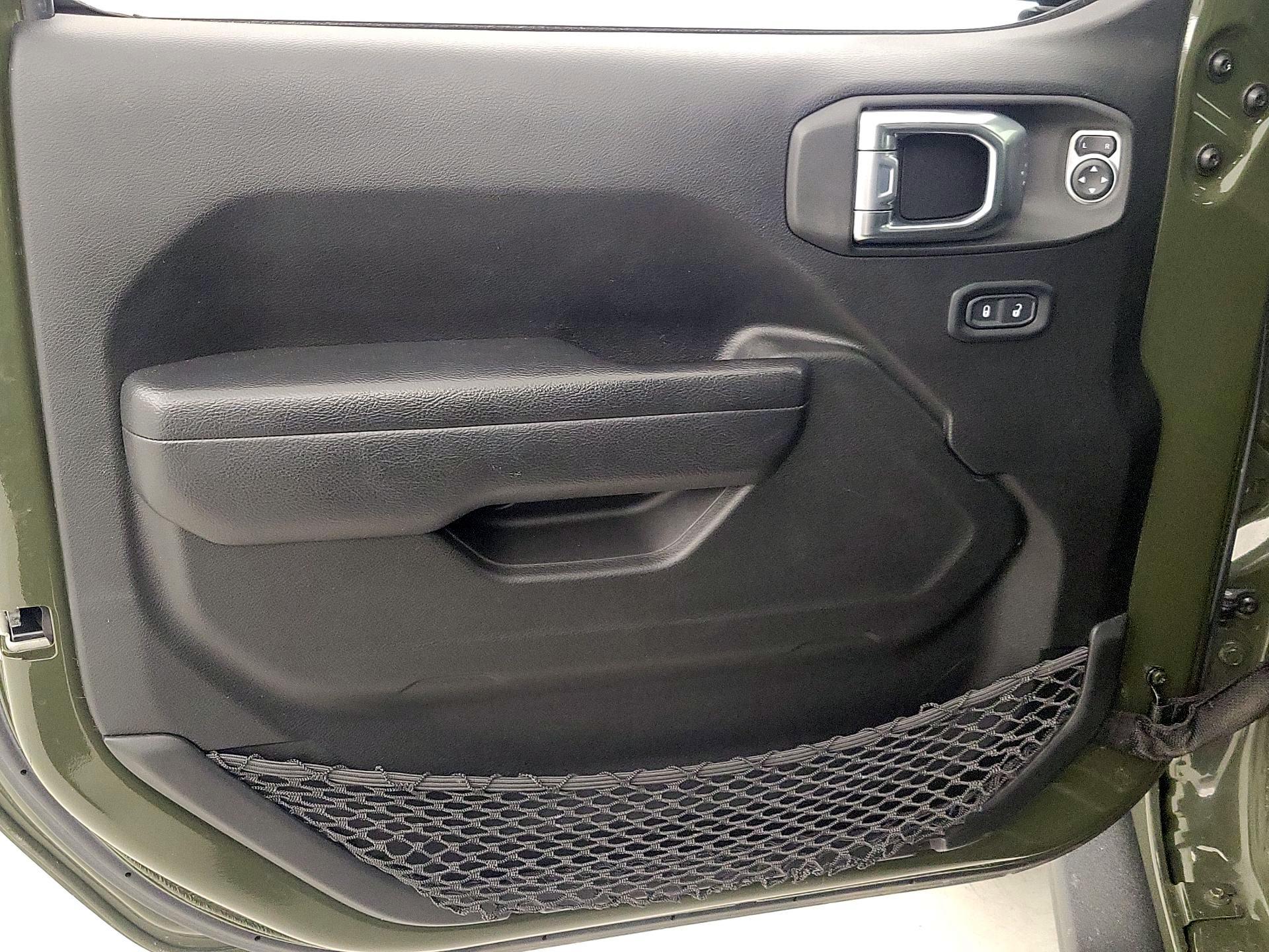 Thumbnail: 2022 Jeep Wrangler - 12