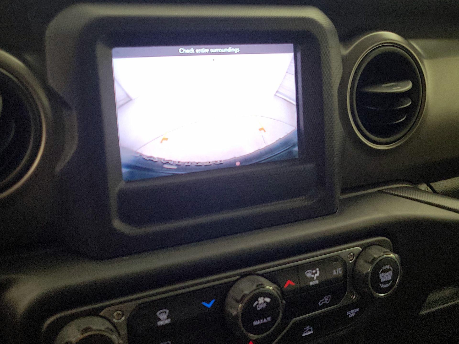 Thumbnail: 2022 Jeep Wrangler - 14