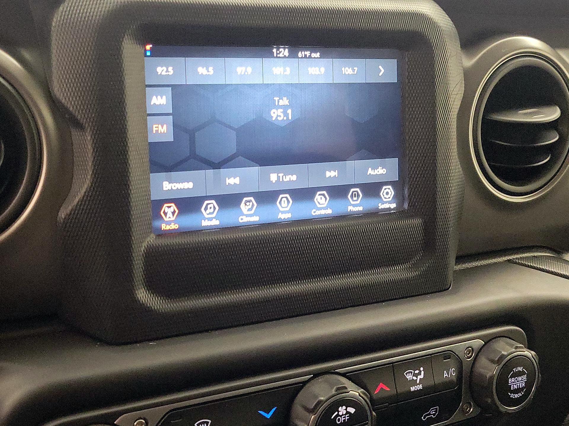 Thumbnail: 2022 Jeep Wrangler - 15