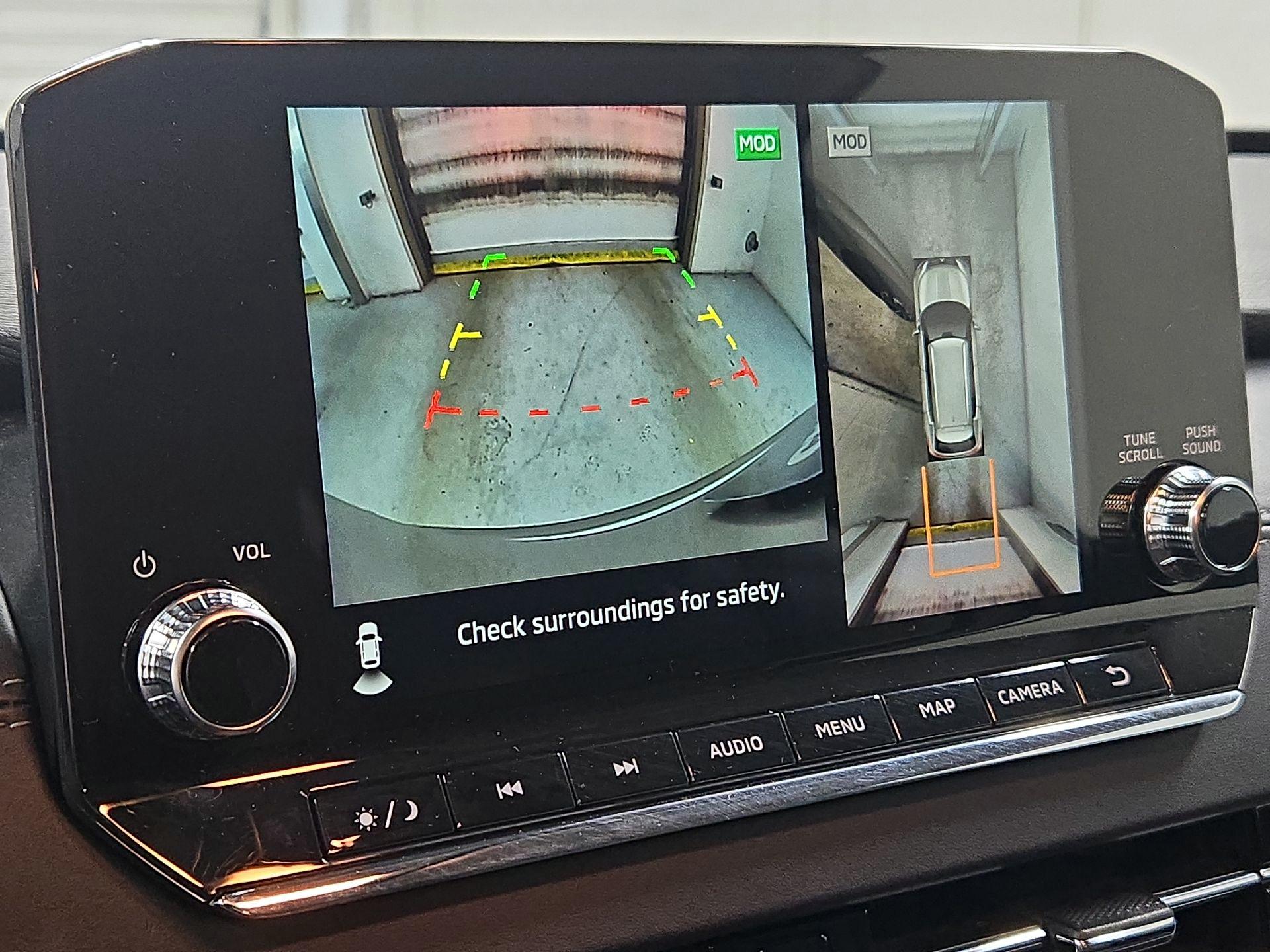 Thumbnail: 2024 Mitsubishi Outlander - 15