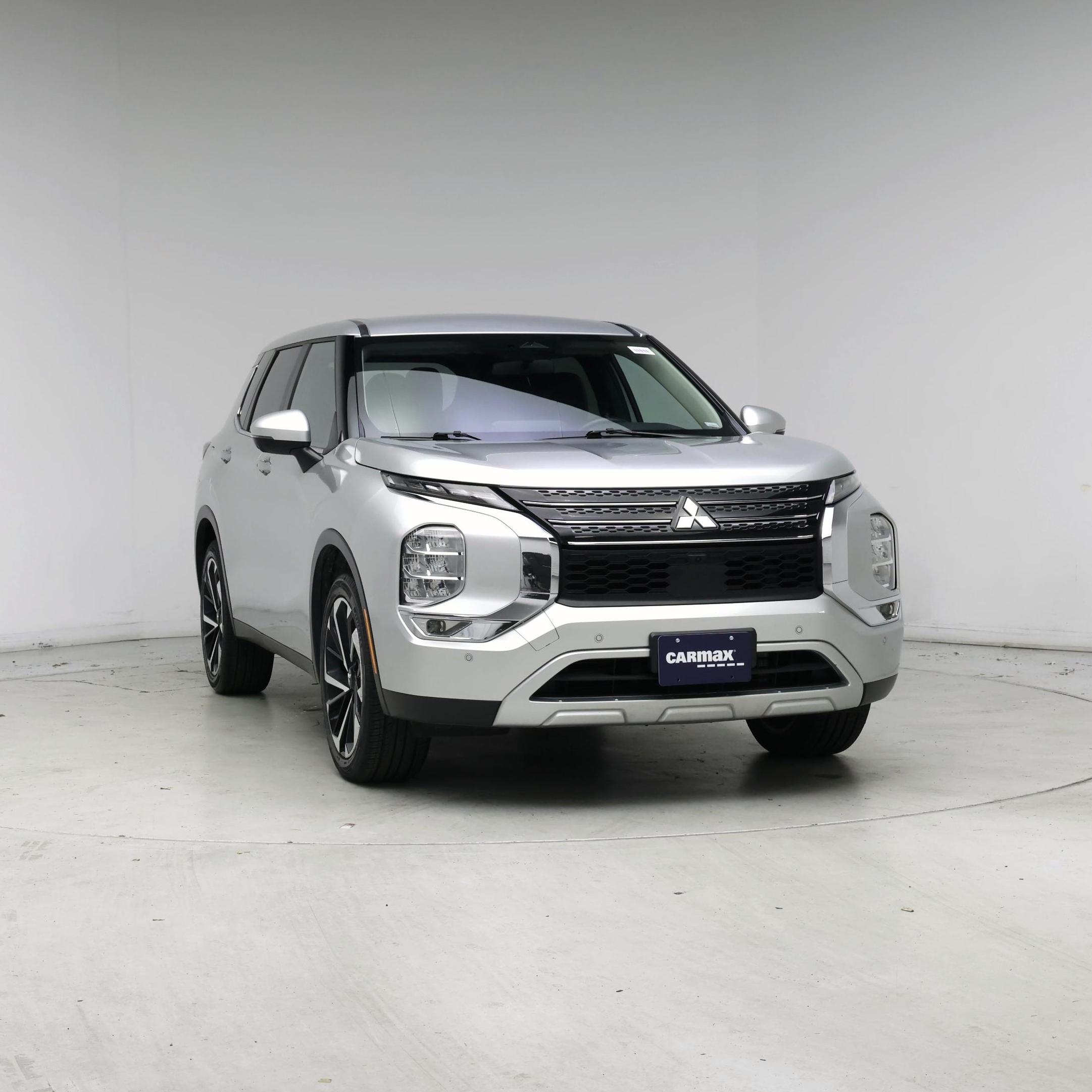 Thumbnail: 2024 Mitsubishi Outlander - 5