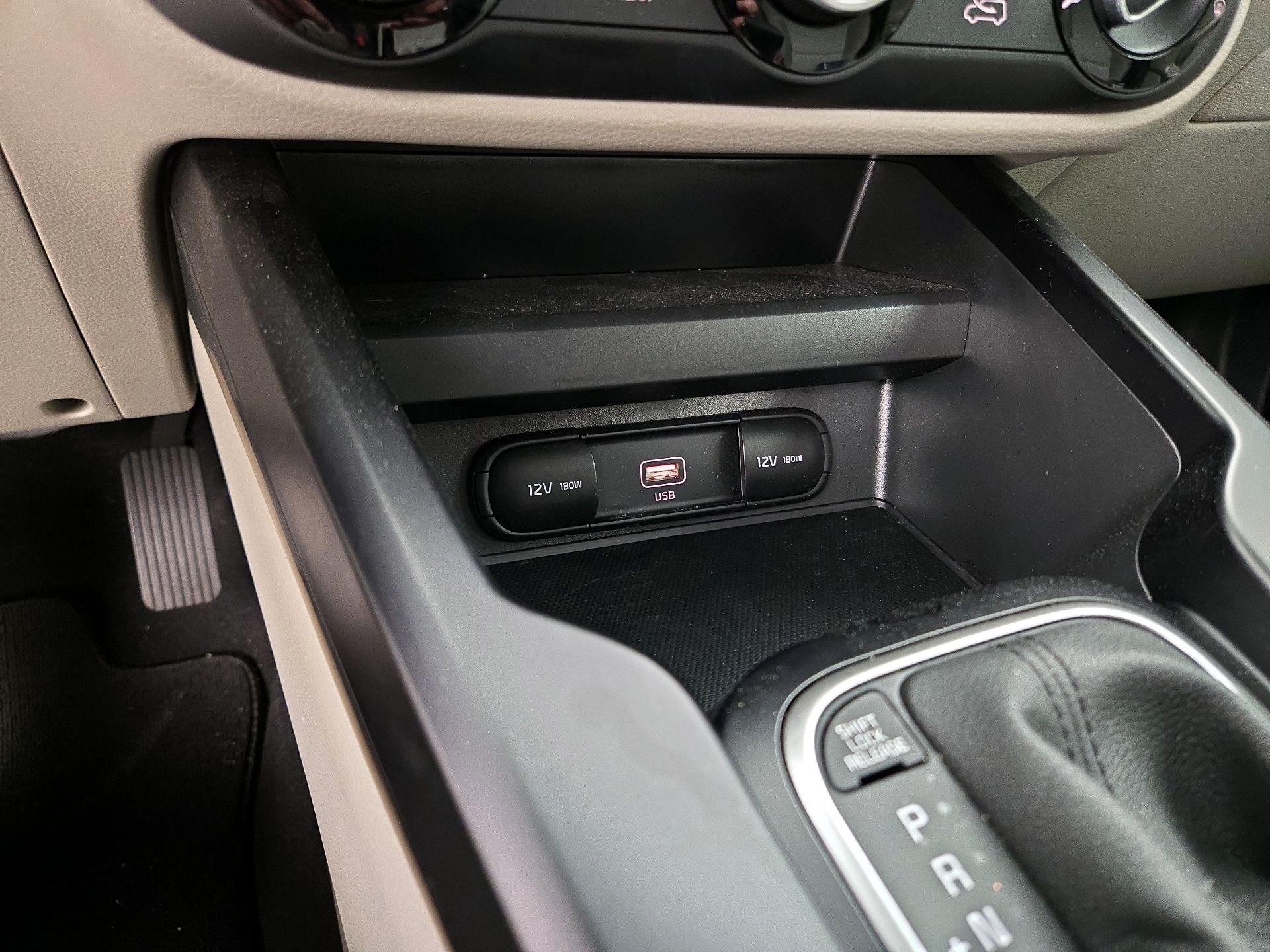 Thumbnail: 2019 Kia Soul - 18