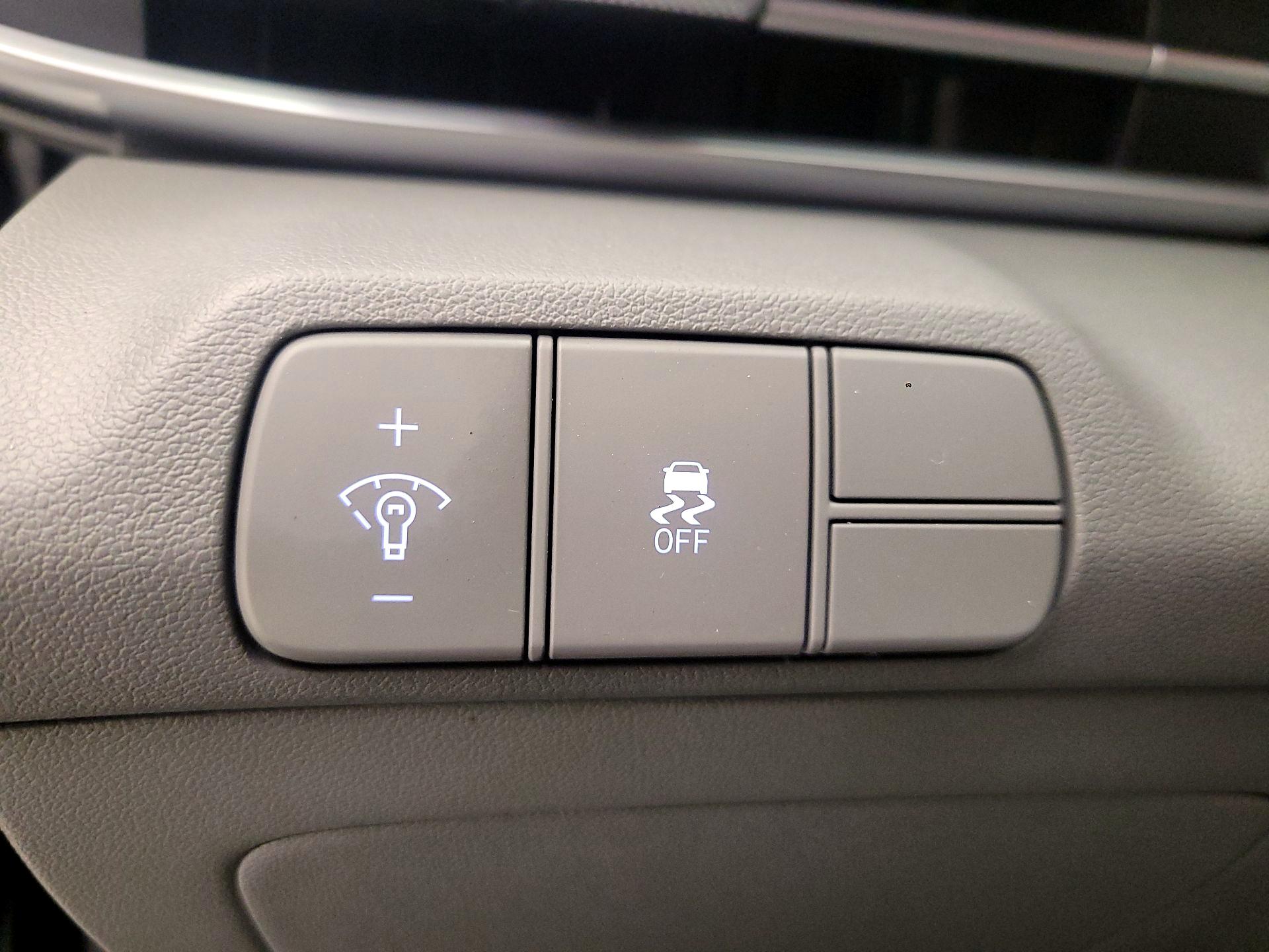 Thumbnail: 2025 Hyundai Elantra - 11