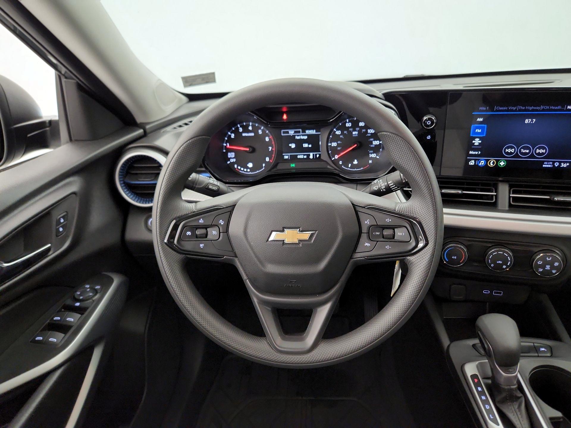 Thumbnail: 2025 Chevrolet Trax - 10