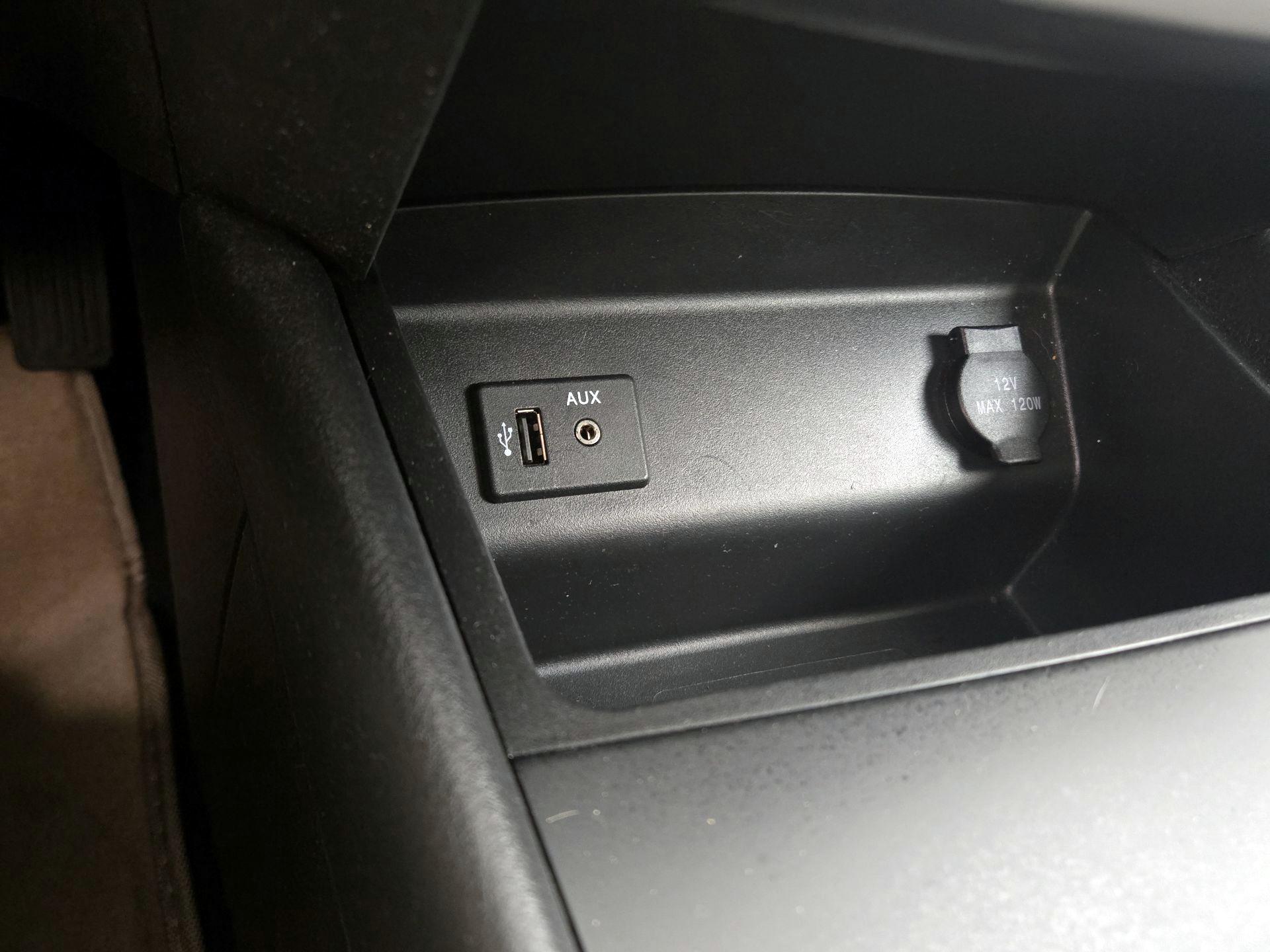 Thumbnail: 2016 Nissan Altima - 18