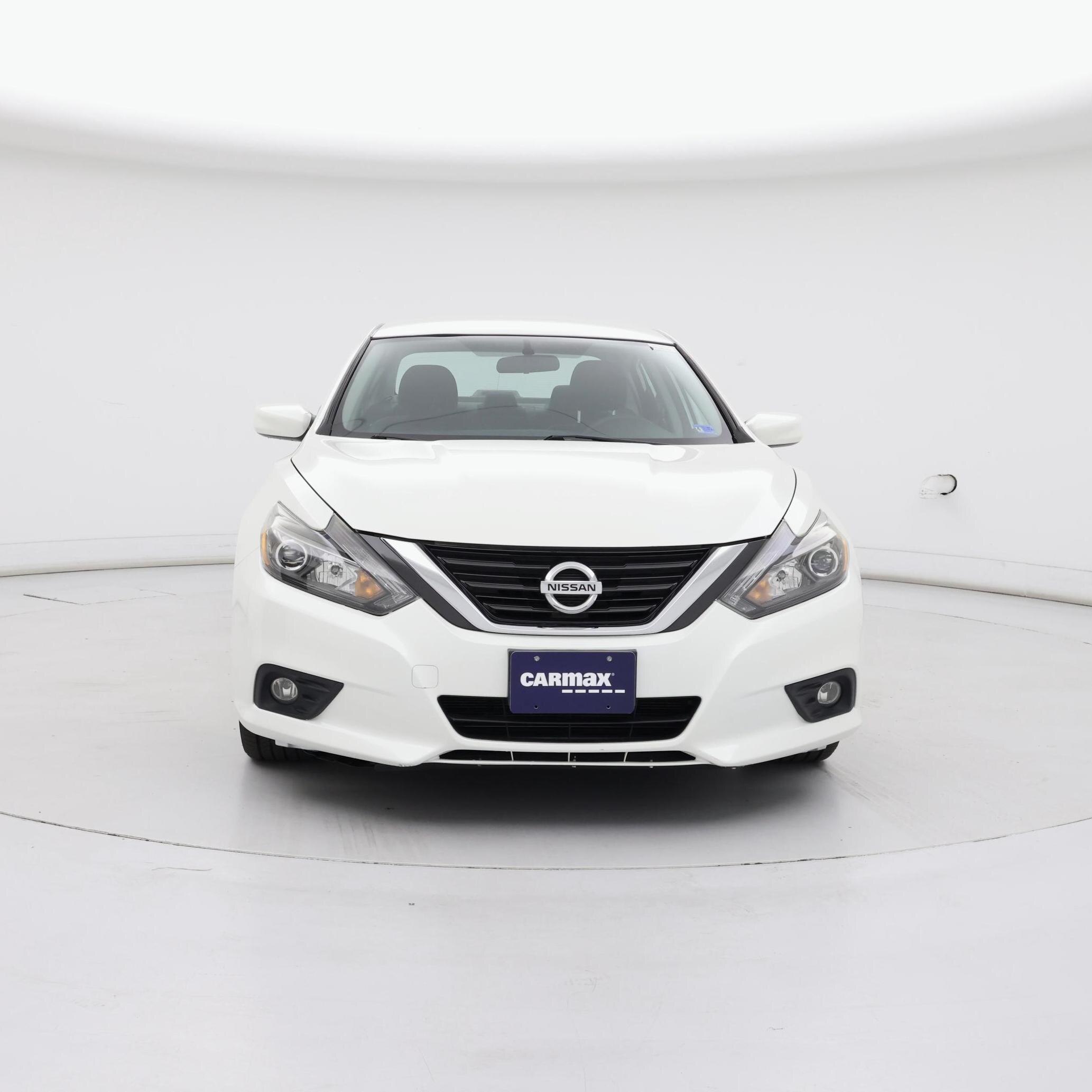 Thumbnail: 2016 Nissan Altima - 5