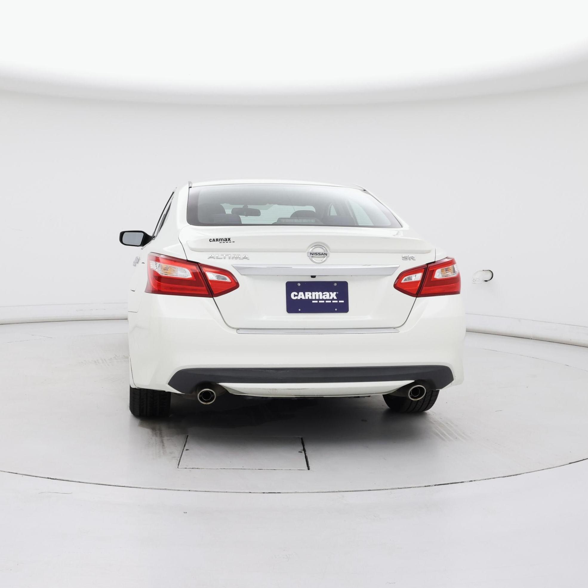 Thumbnail: 2016 Nissan Altima - 6