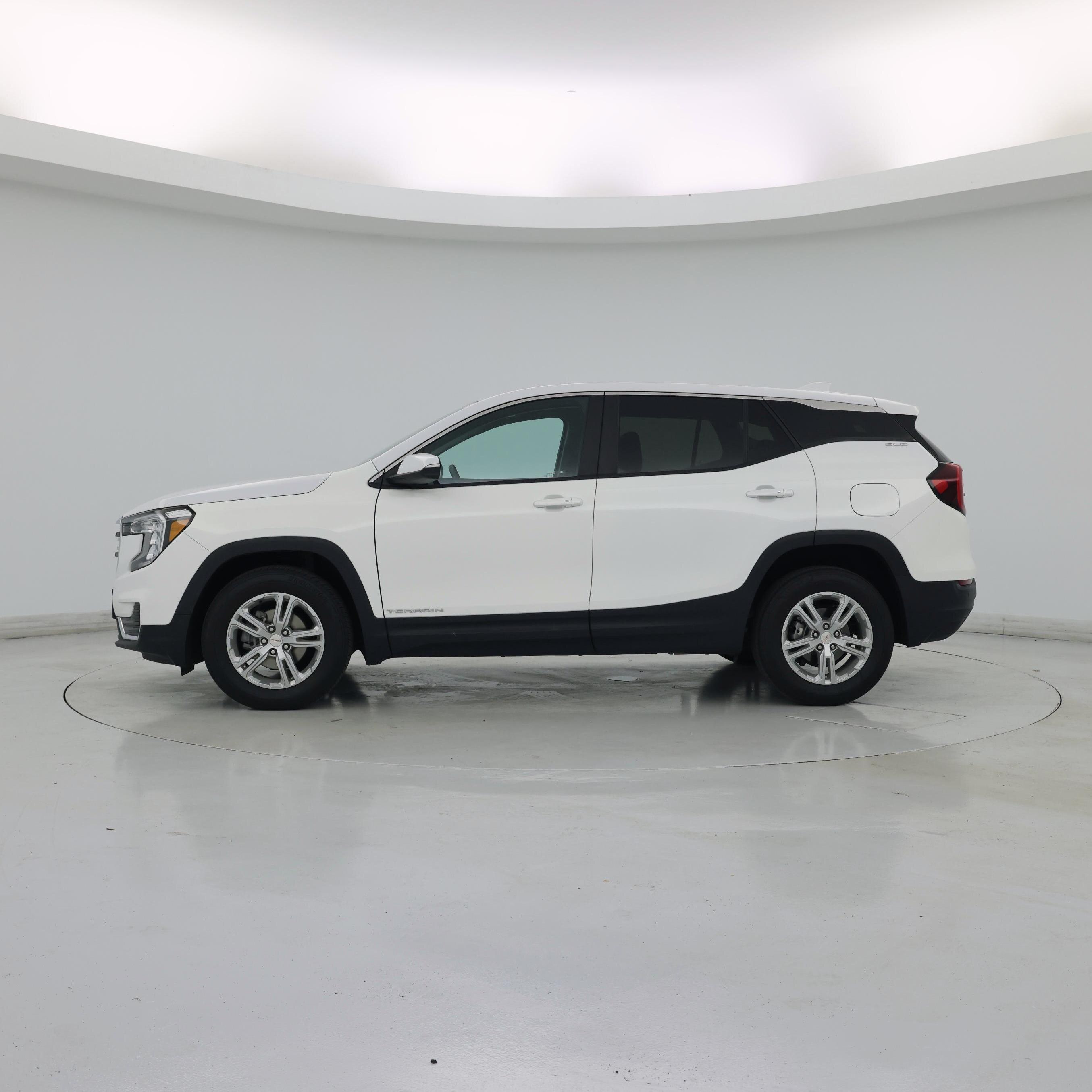 Thumbnail: 2022 GMC Terrain - 3
