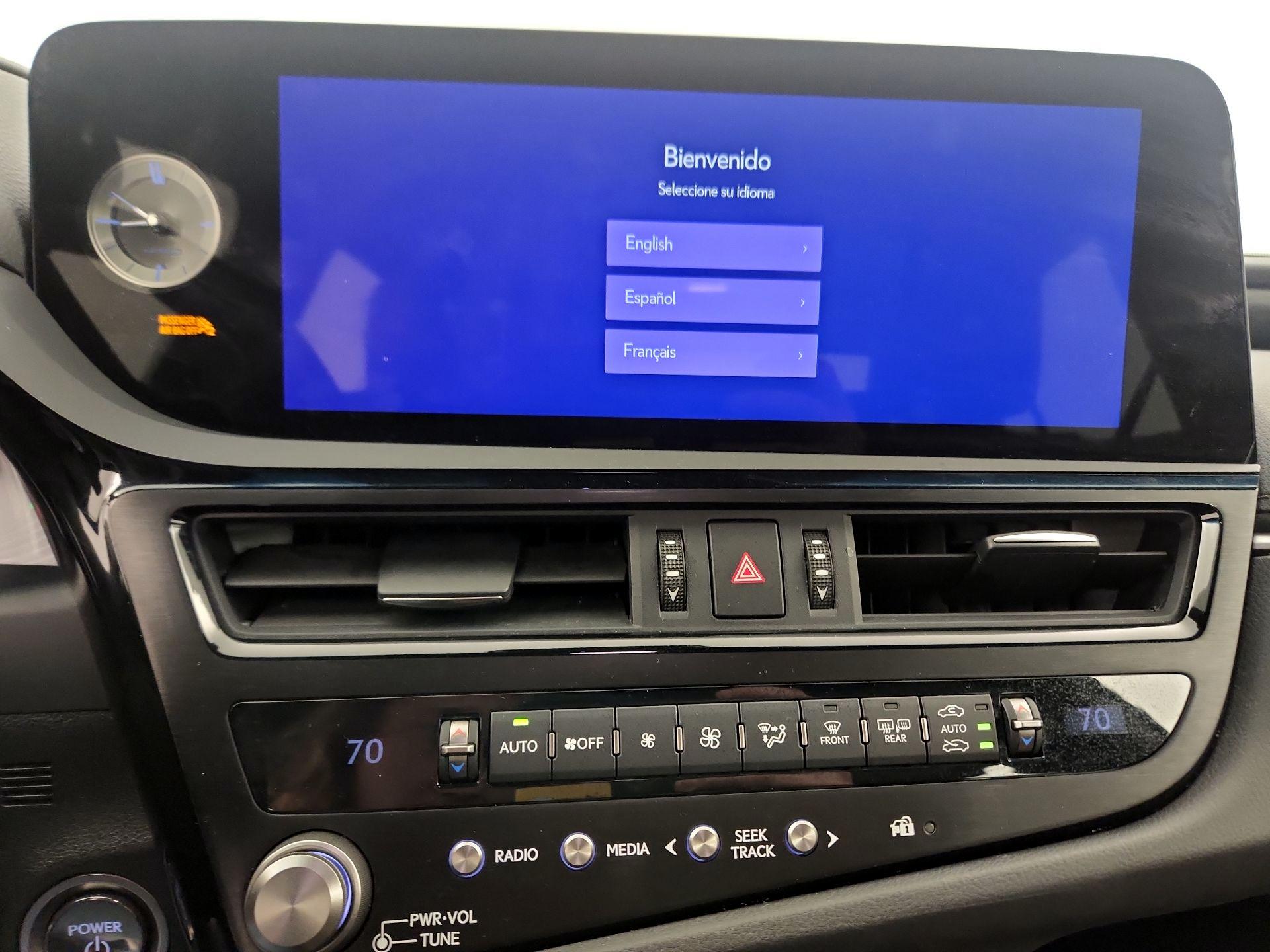 Thumbnail: 2024 Lexus ES - 16