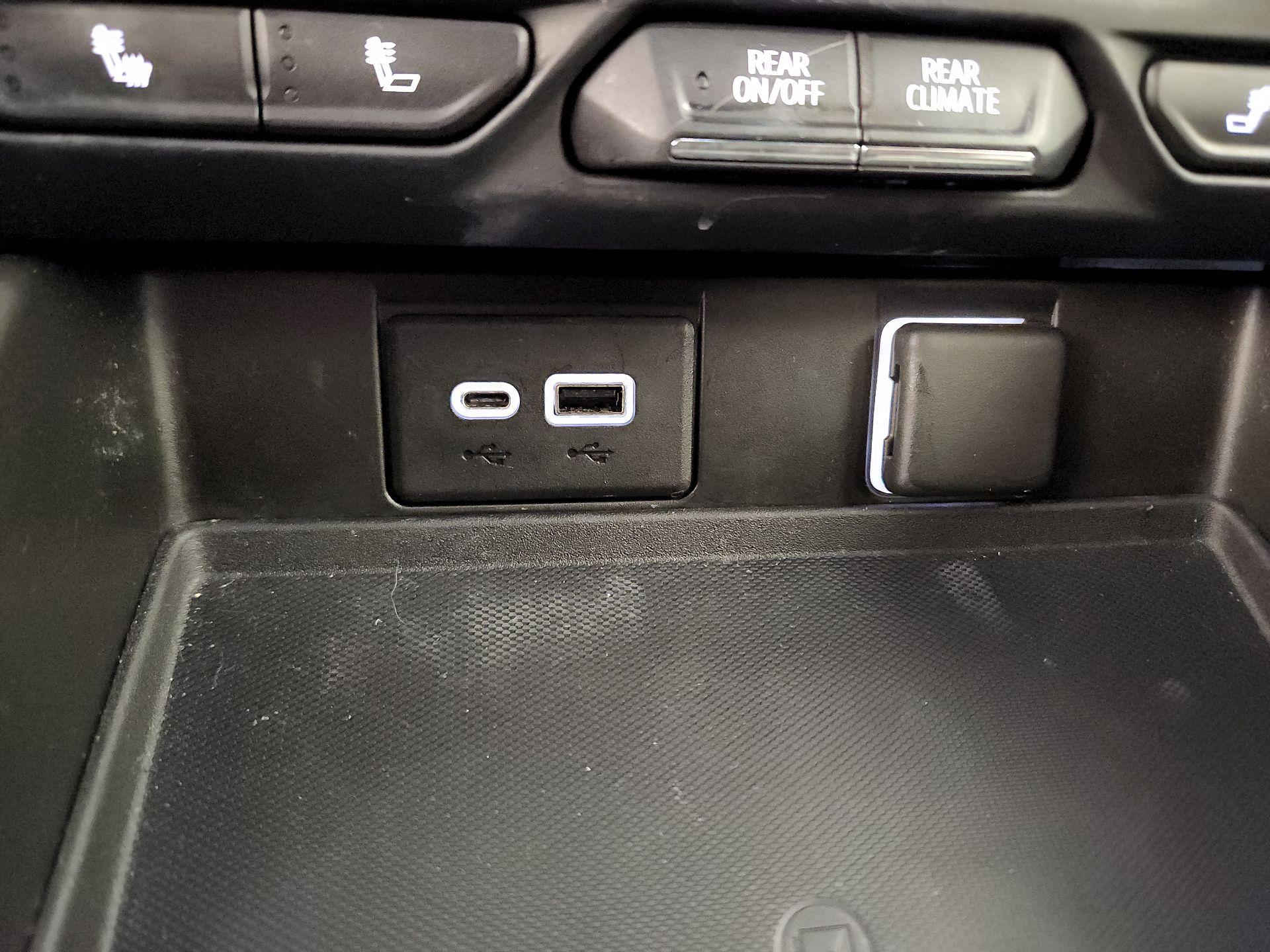 Thumbnail: 2021 Chevrolet Tahoe - 17