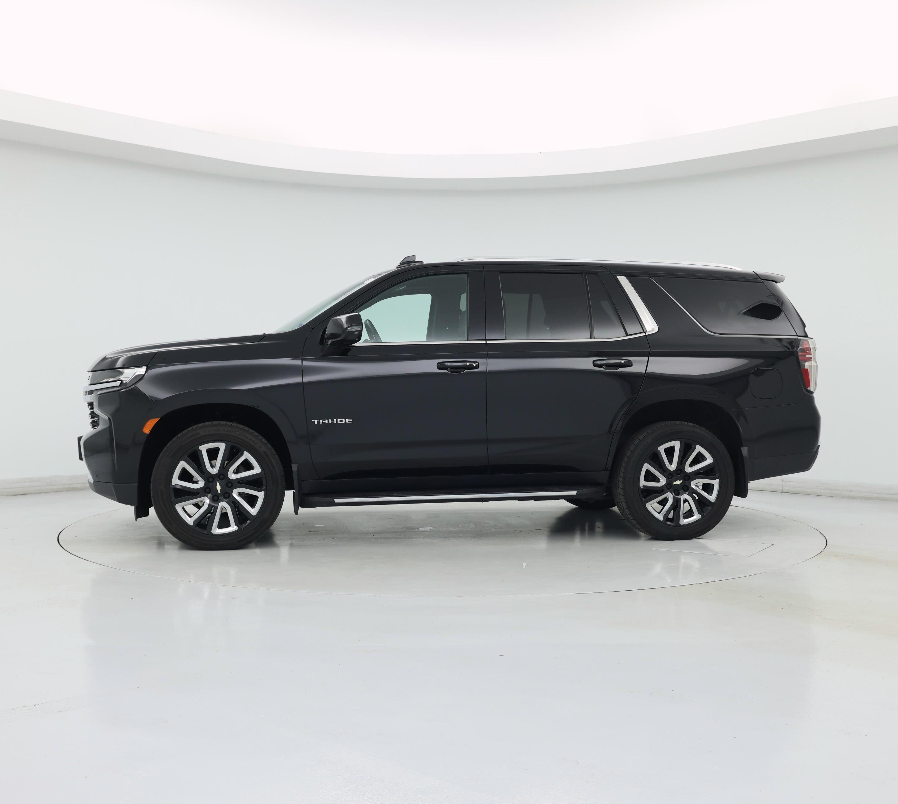 Thumbnail: 2021 Chevrolet Tahoe - 3