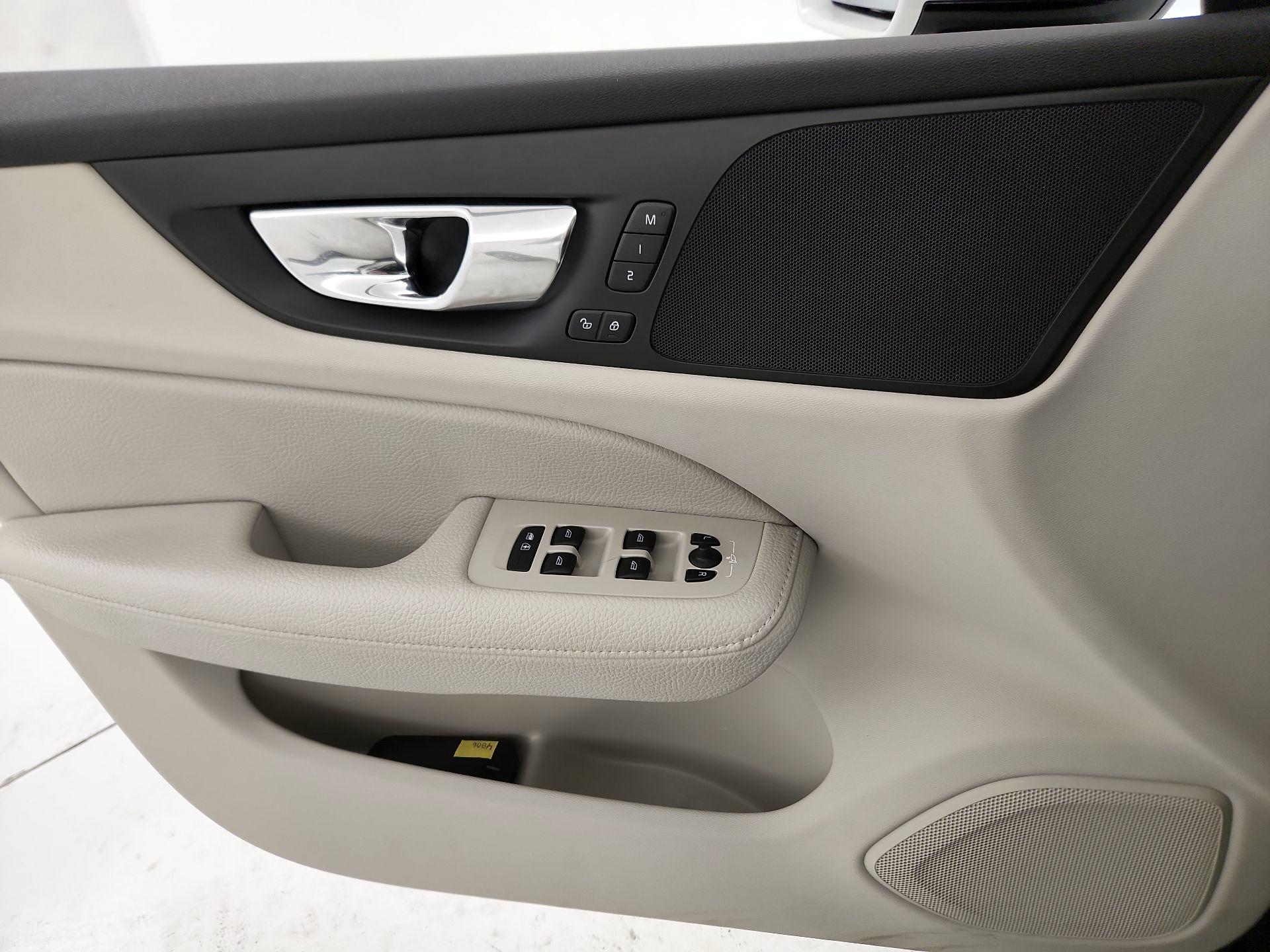 Thumbnail: 2021 Volvo S60 - 12