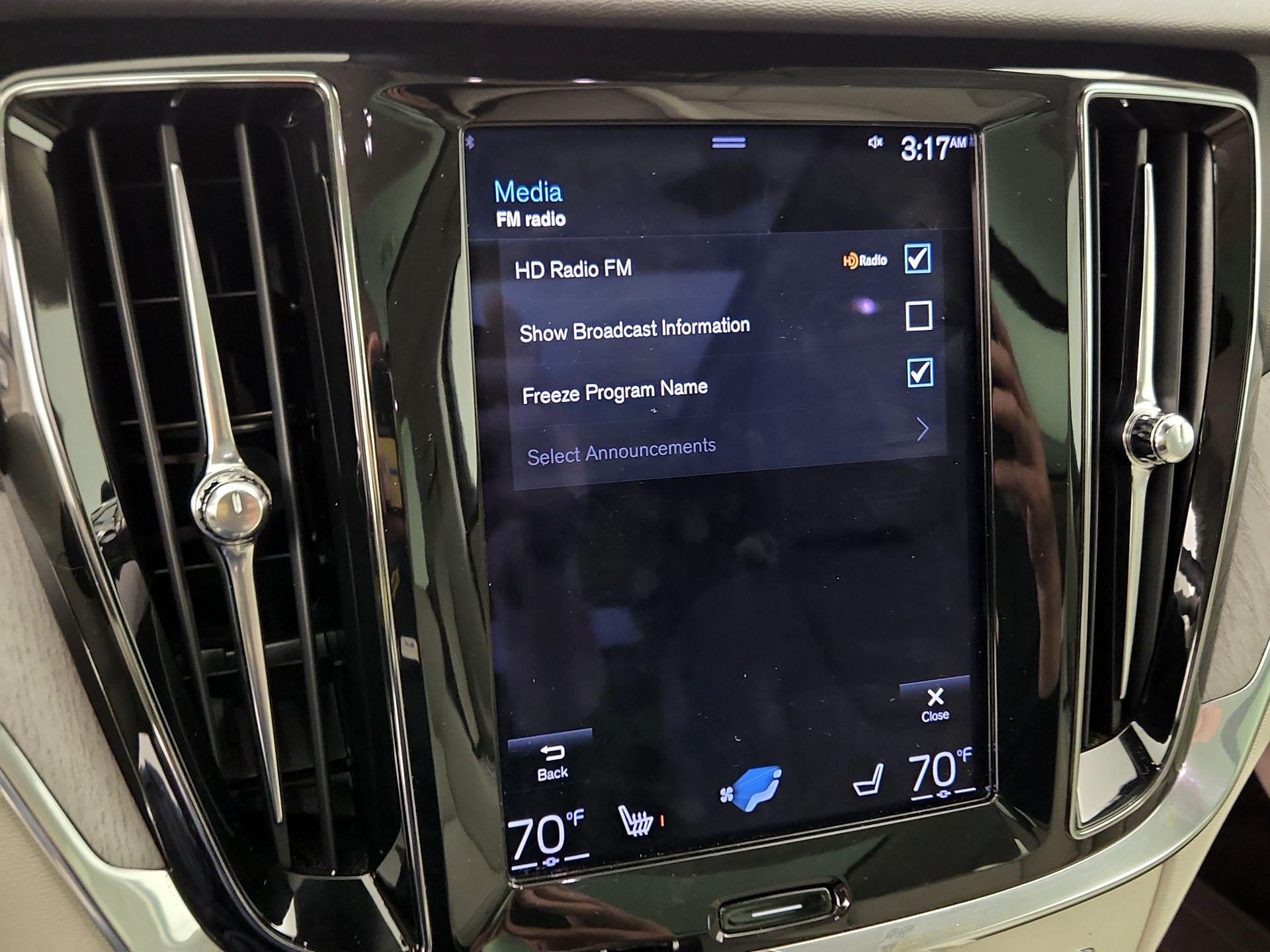 Thumbnail: 2021 Volvo S60 - 16