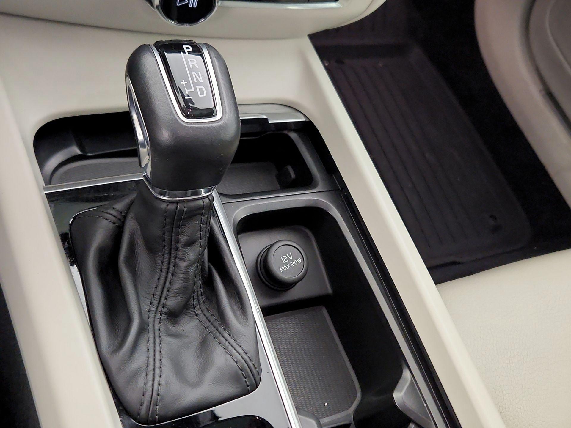 Thumbnail: 2021 Volvo S60 - 18