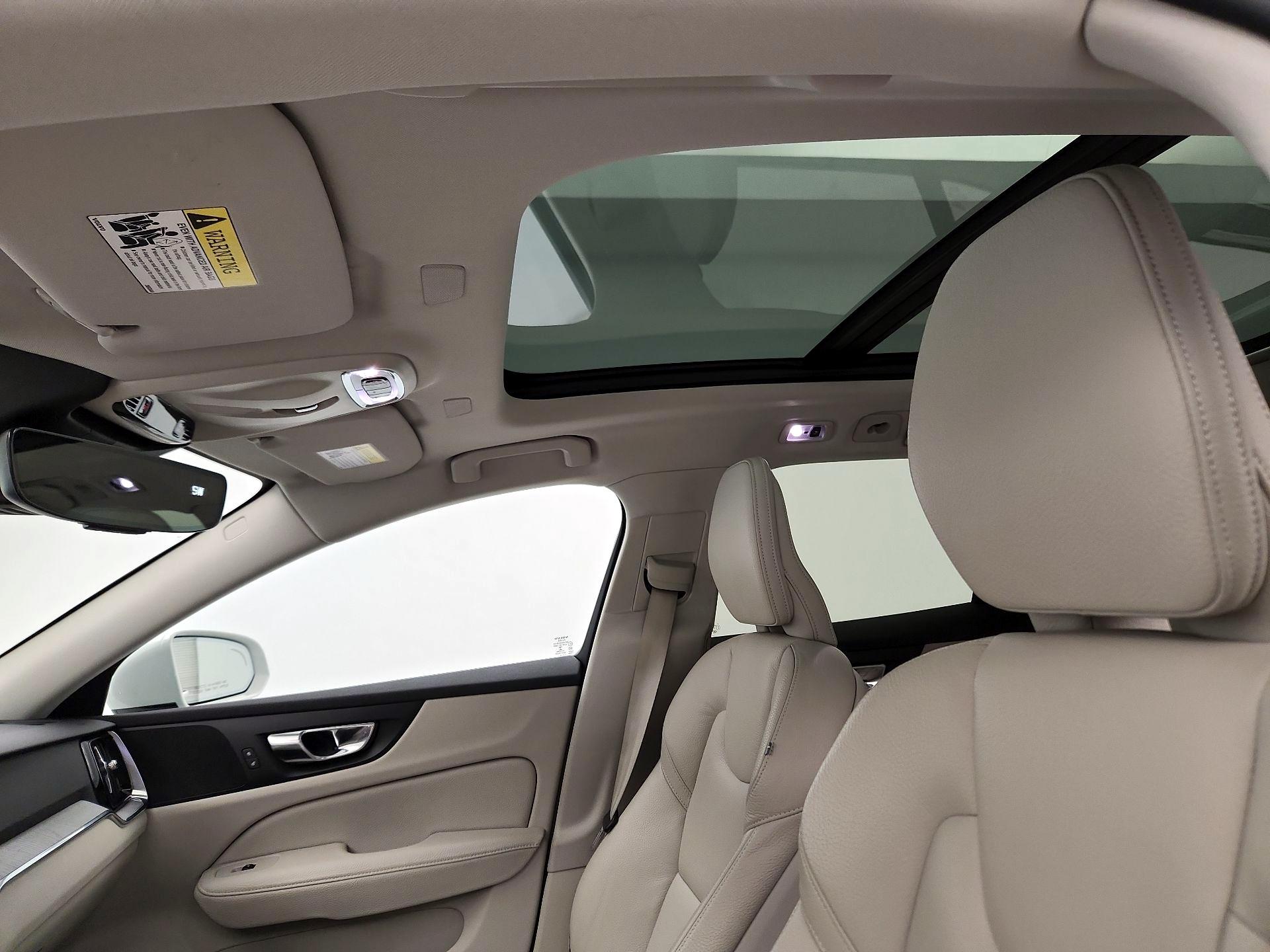 Thumbnail: 2021 Volvo S60 - 20