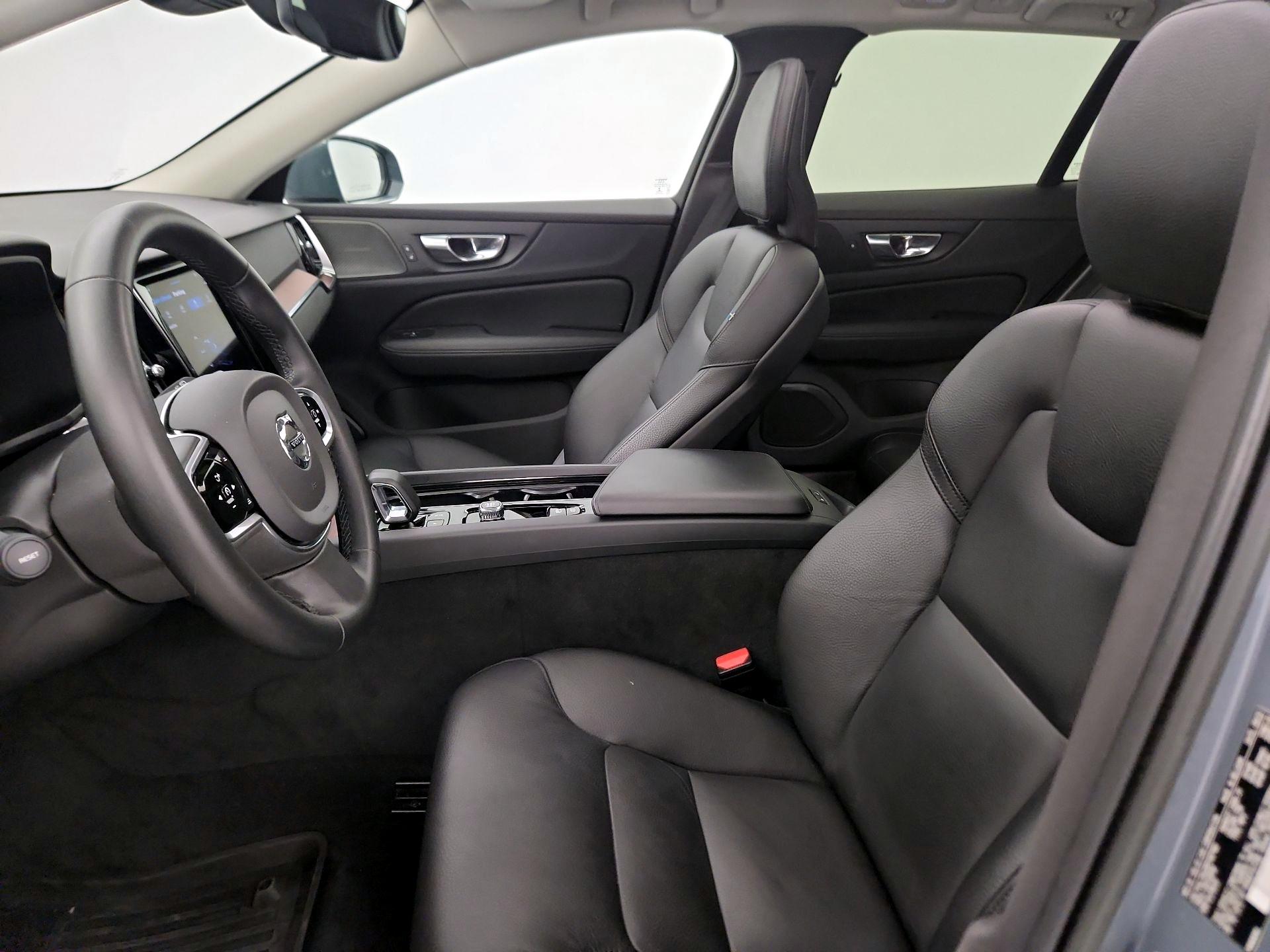 Thumbnail: 2023 Volvo S60 - 11