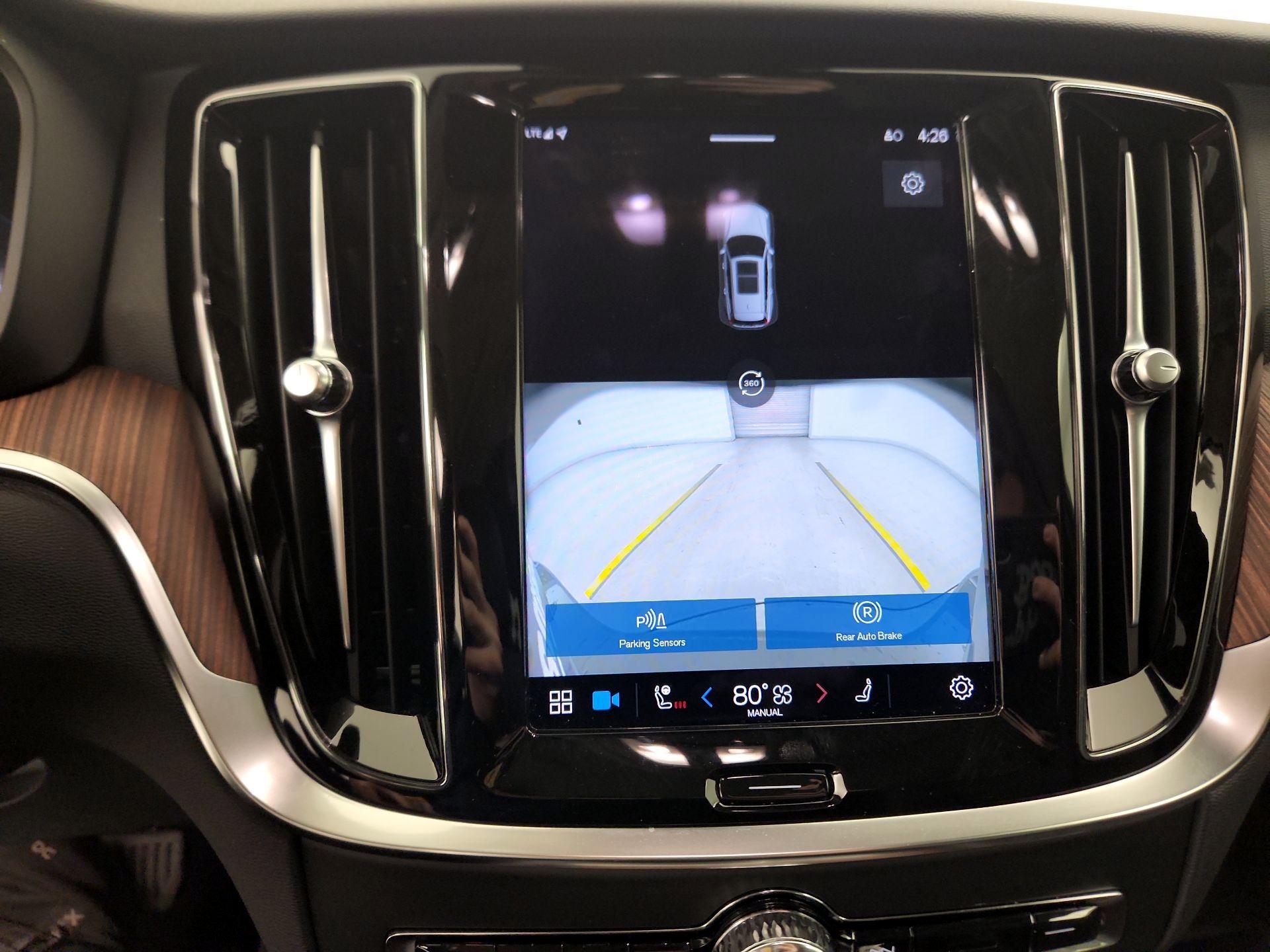 Thumbnail: 2023 Volvo S60 - 14