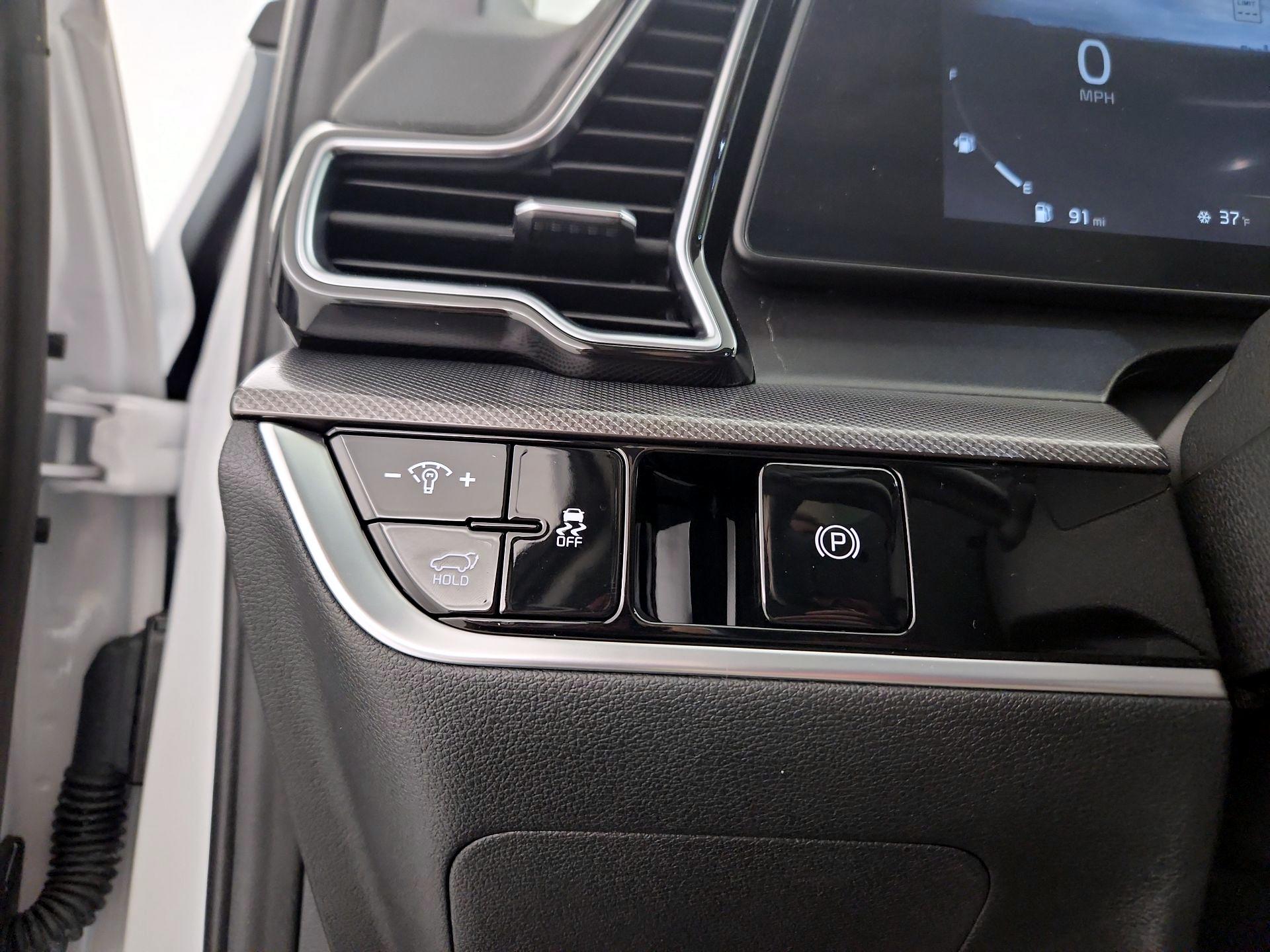 Thumbnail: 2025 Kia Sportage - 13